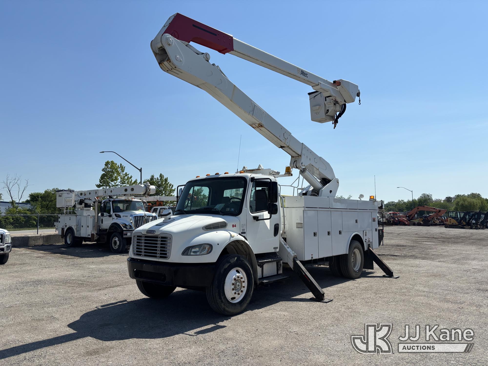 Photo of a 2004 Freightliner M2 106