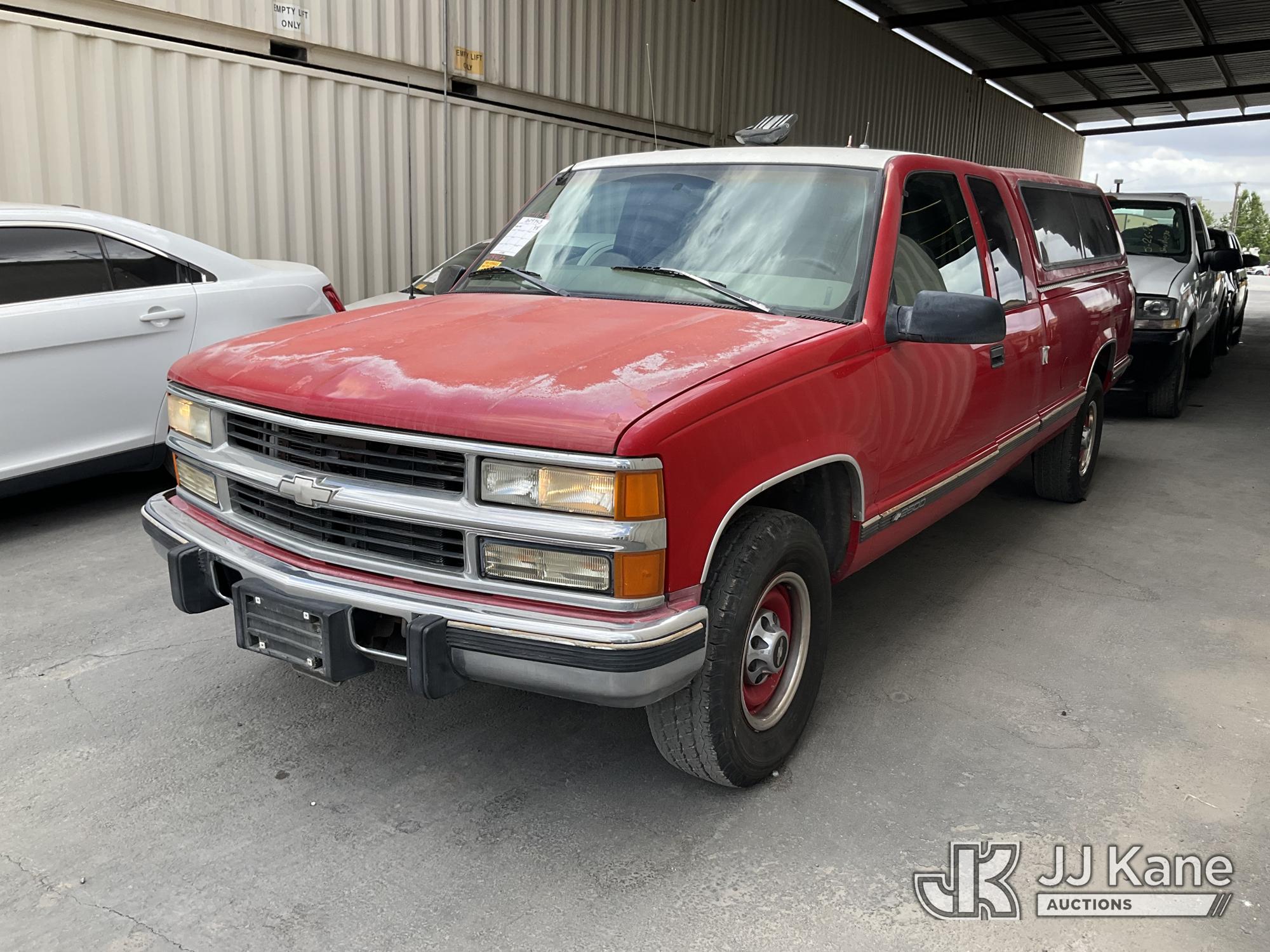 Photo of a 1998 Chevrolet C/K 2500