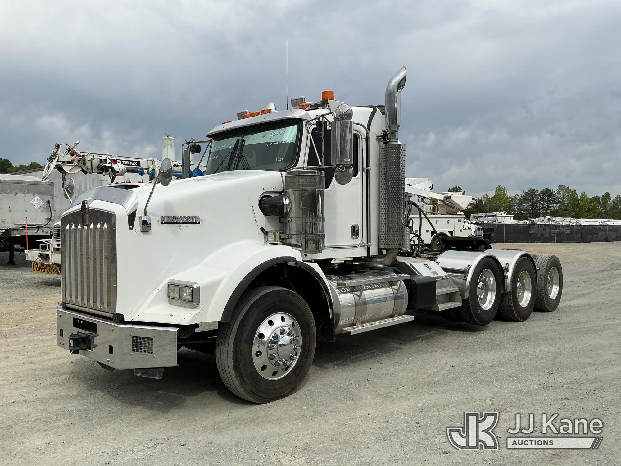 Photo of a 2000 Kenworth T800