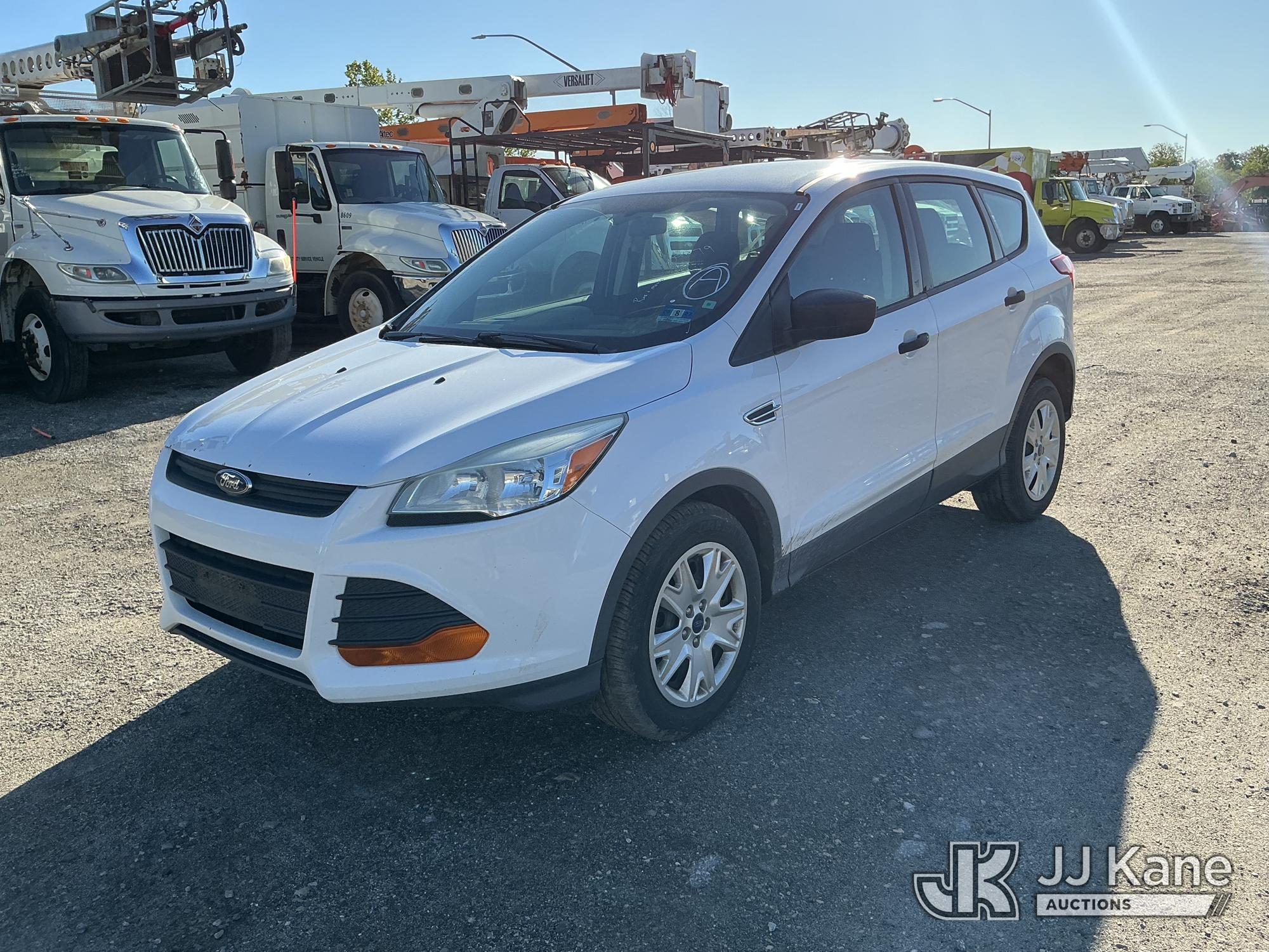 Photo of a 2014 Ford Escape 2WD