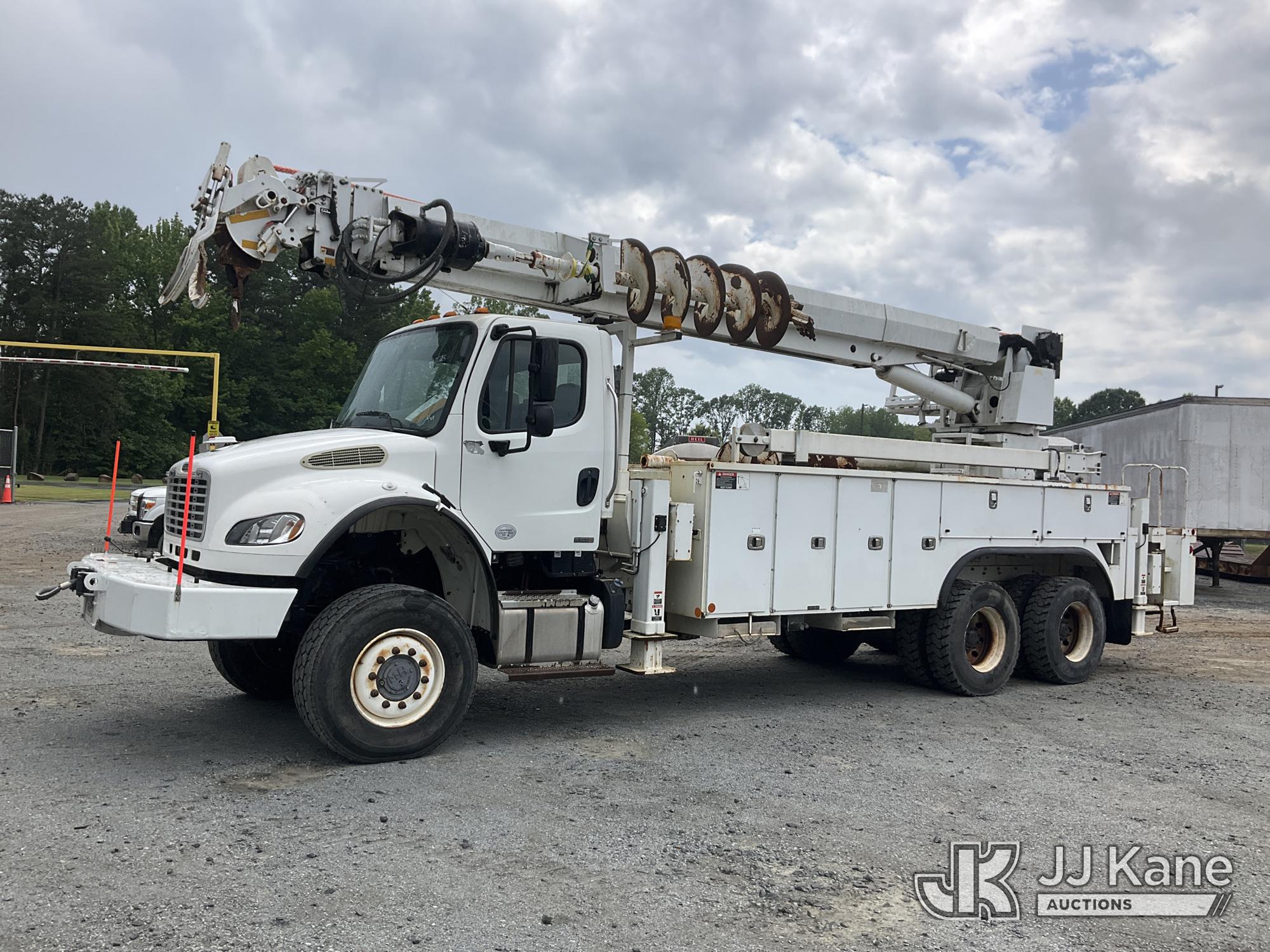 2012 Freightliner M2 106
