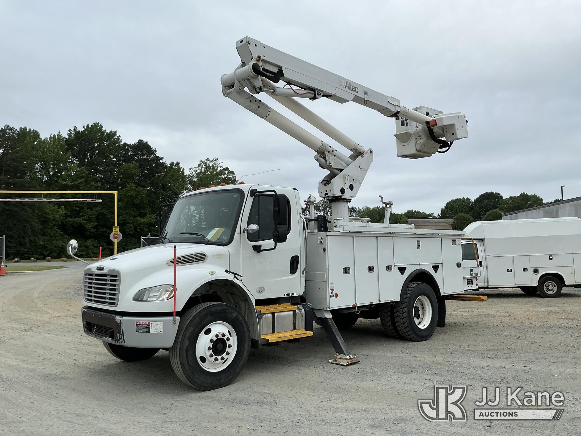Photo of a 2013 Freightliner M2 106