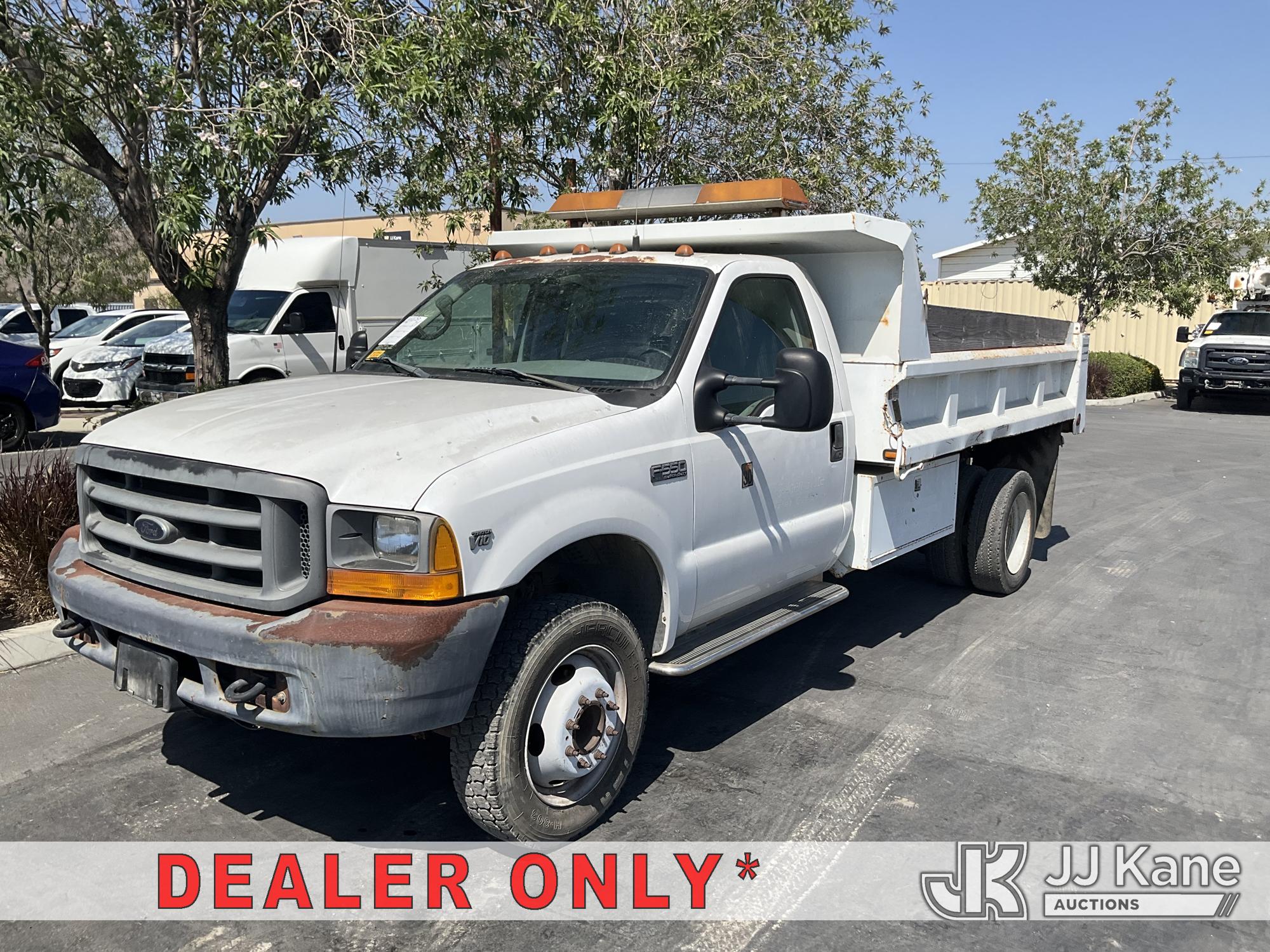 Photo of a 2001 Ford F-550
