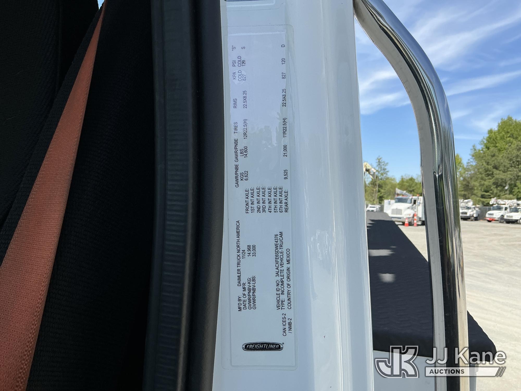 2025 Freightliner M2 106