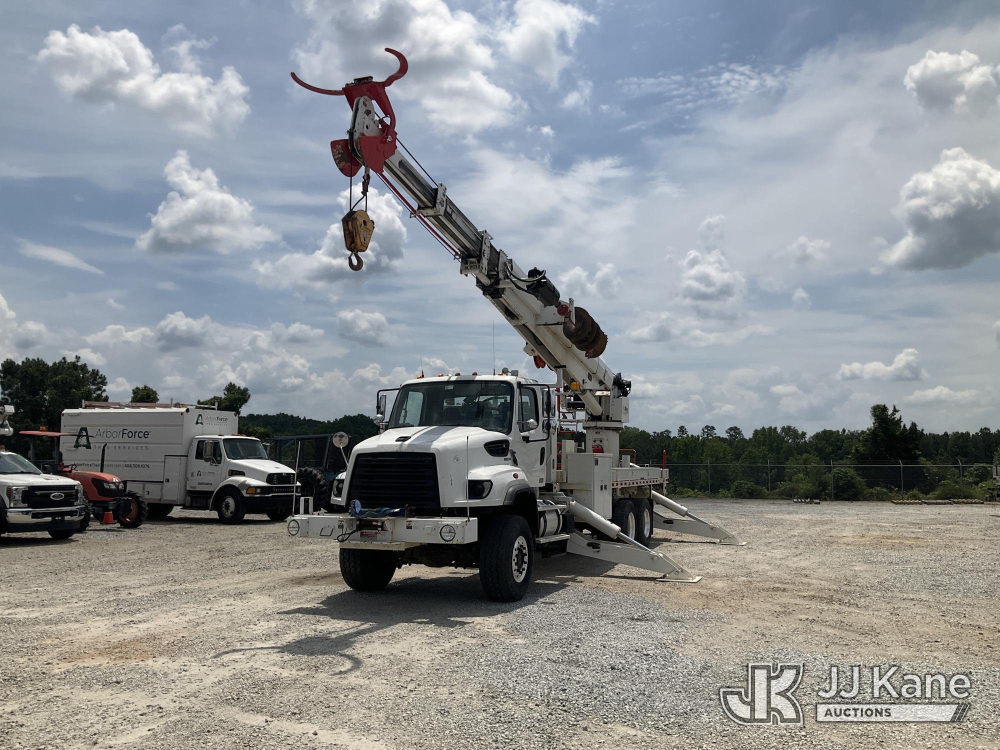 Photo of a 2013 Freightliner 114SD