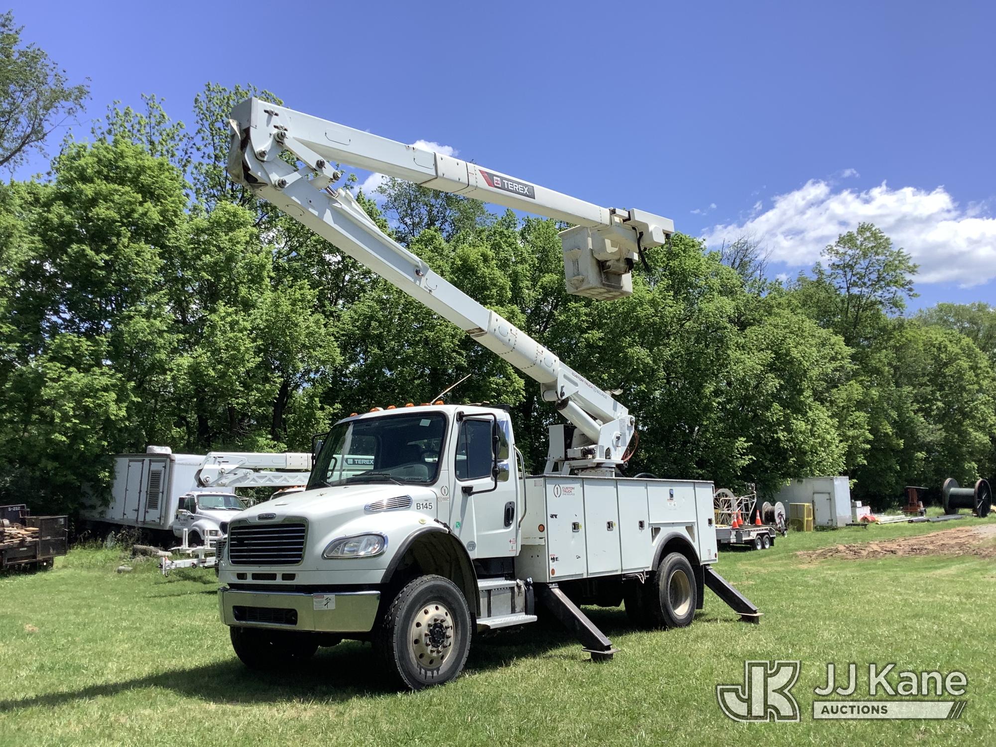 Photo of a 2019 Freightliner M2 106 Medium Duty 4x4
