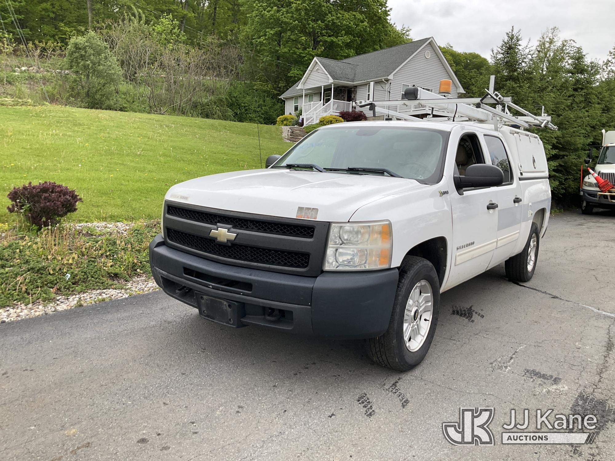 Photo of a 2010 Chevrolet Silverado 1500 2WD Hybrid