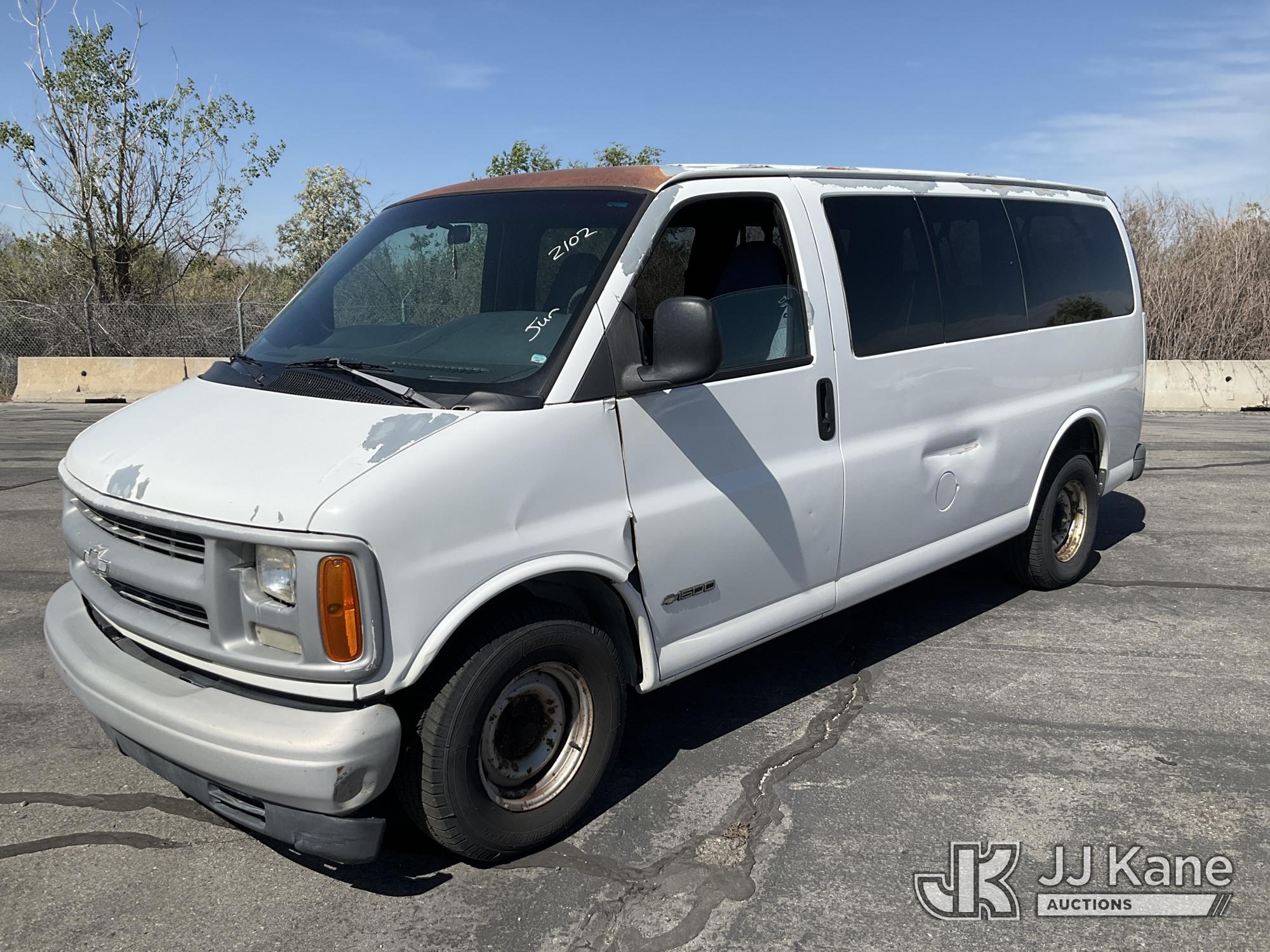 Photo of a 2000 Chevrolet Express G1500