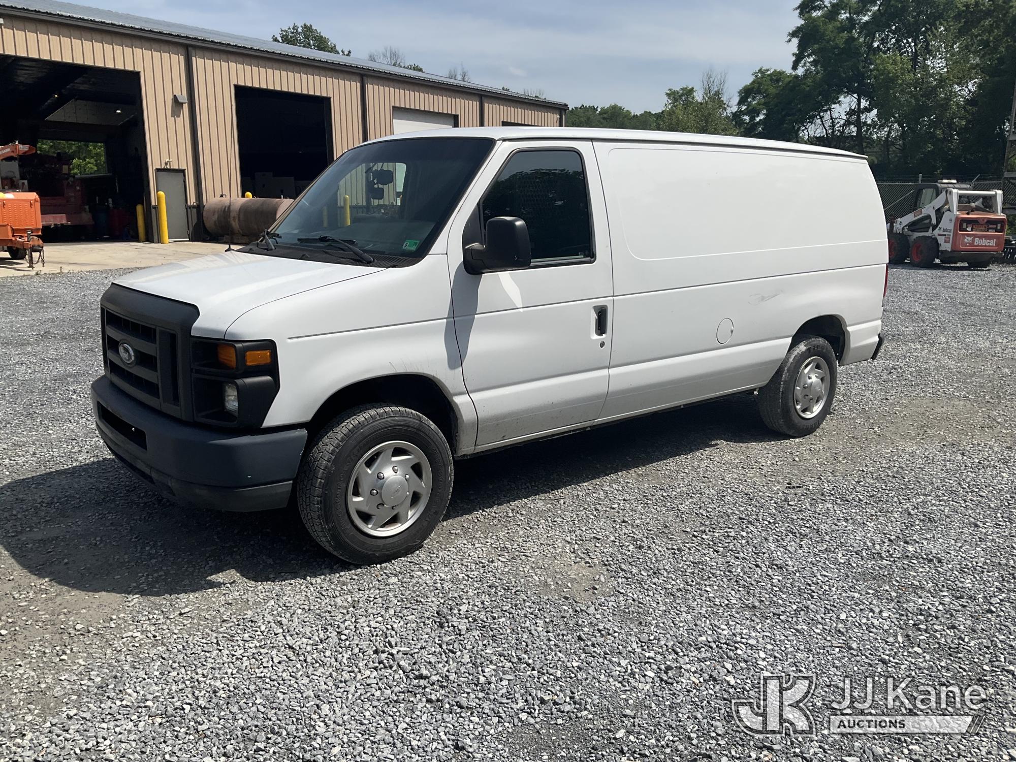 Photo of a 2013 Ford Econoline