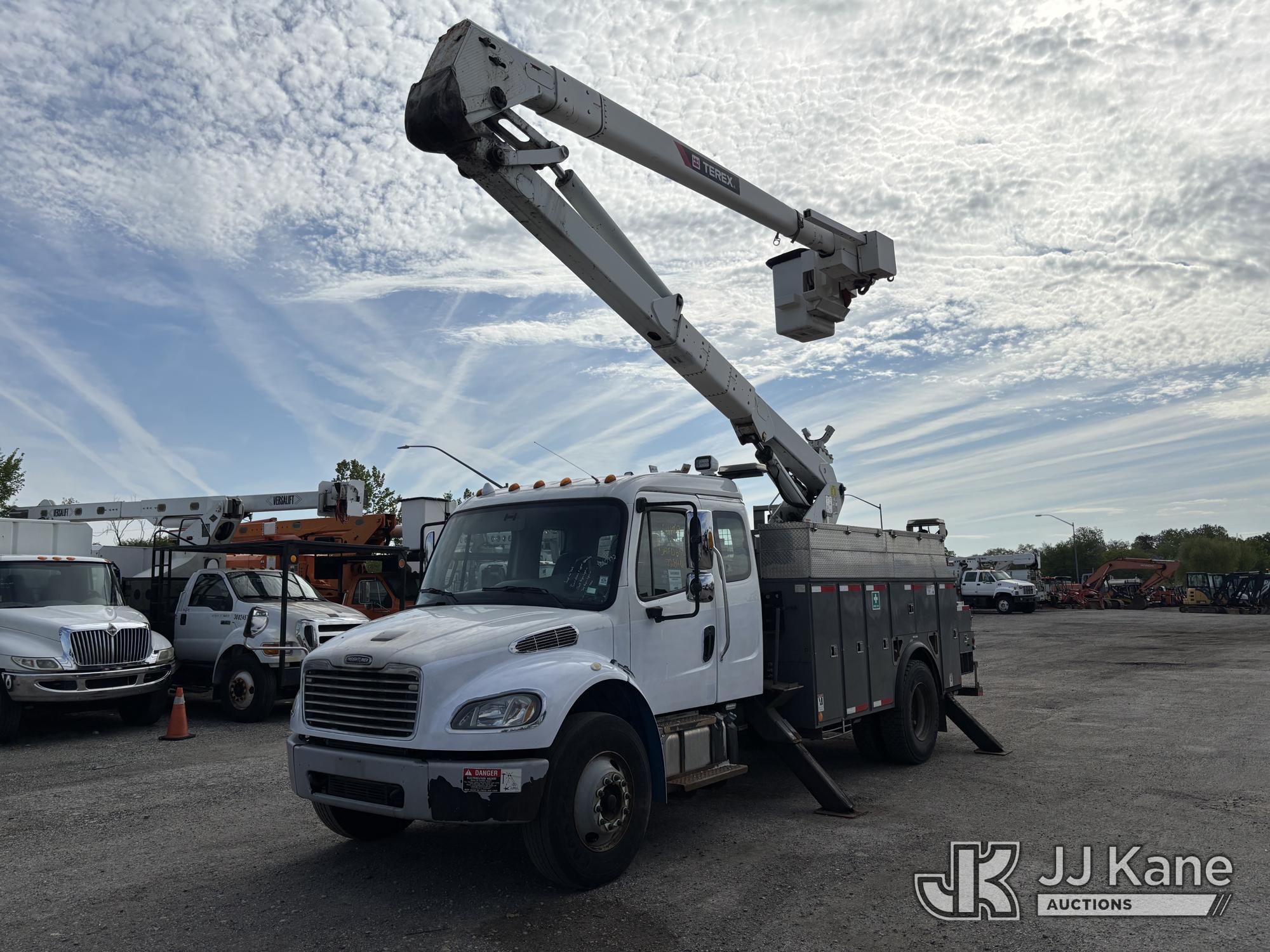 Photo of a 2013 Freightliner M2 106