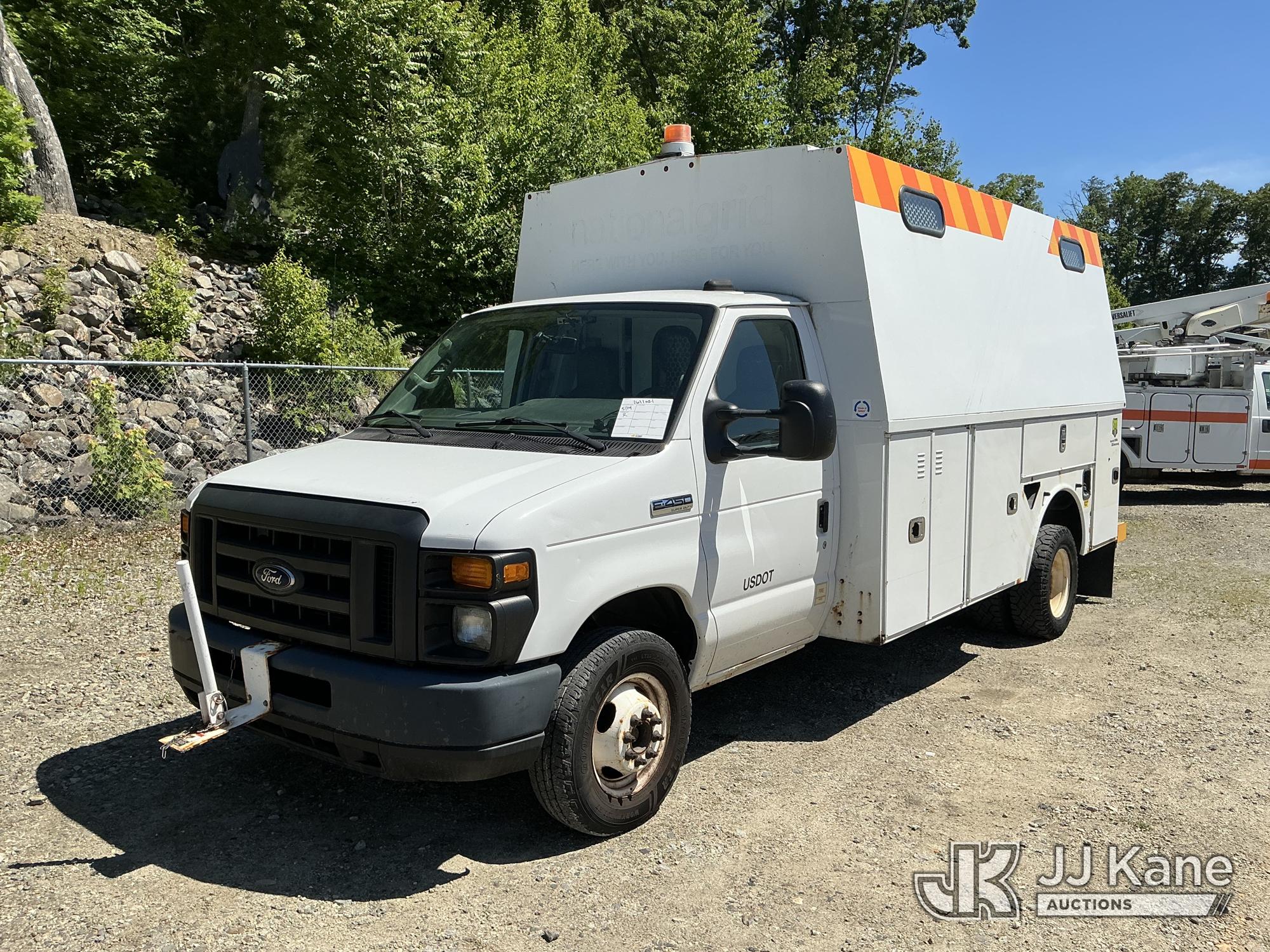Photo of a 2016 Ford E450