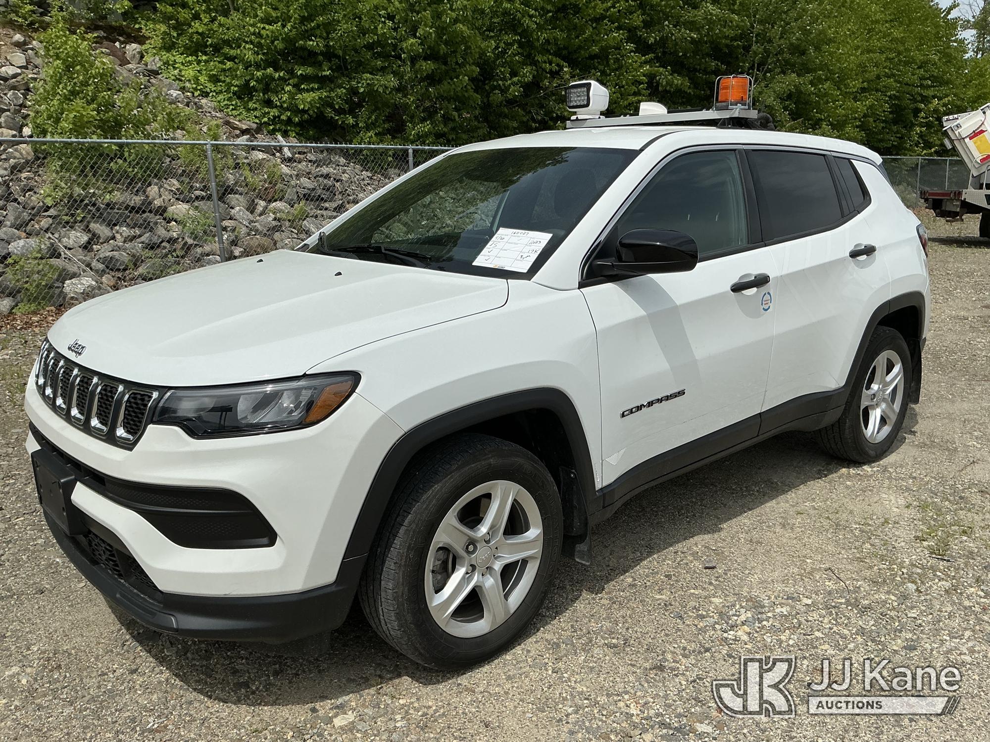 Photo of a 2023 Jeep Compass