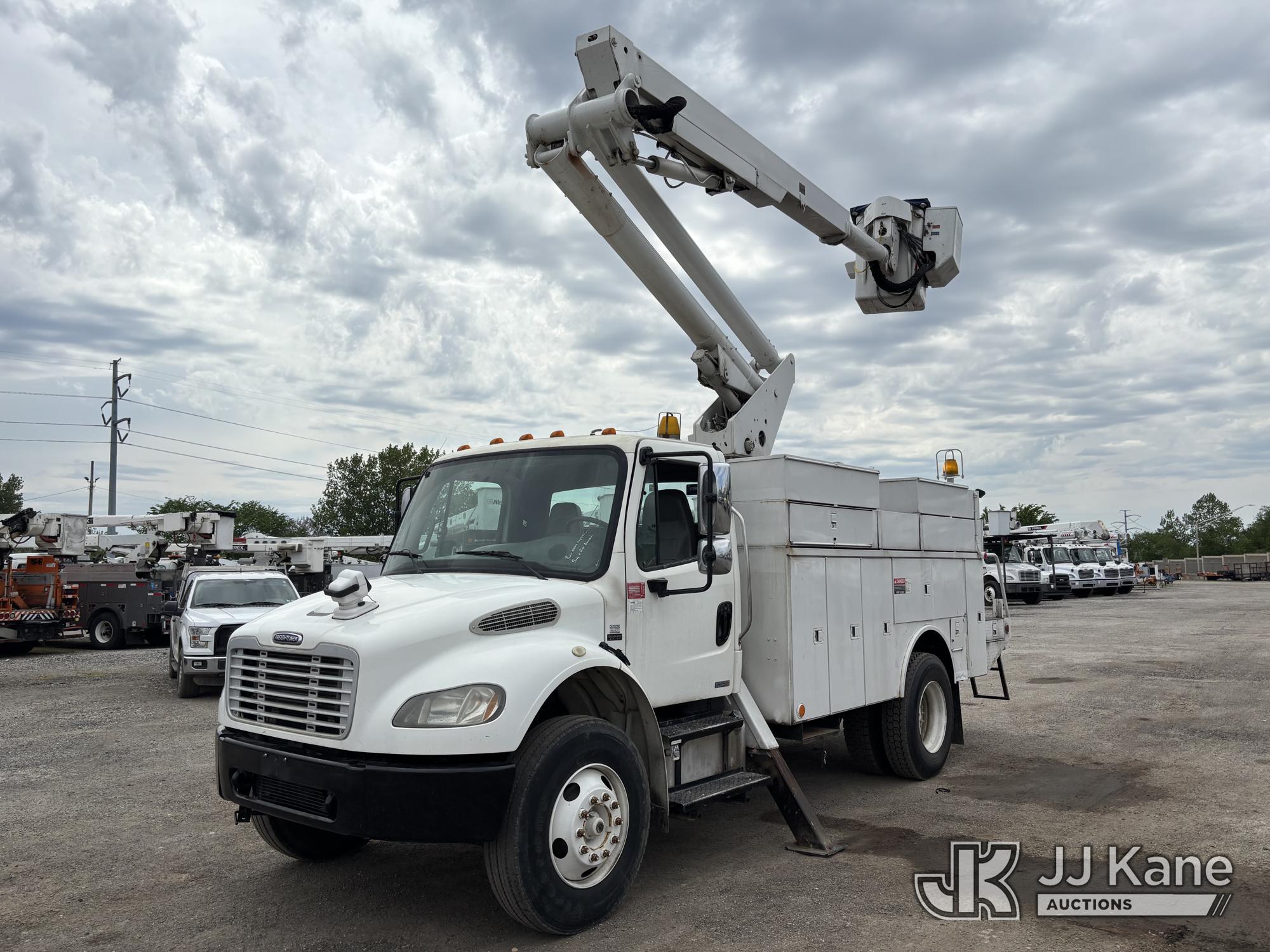 Photo of a 2004 Freightliner M2 106