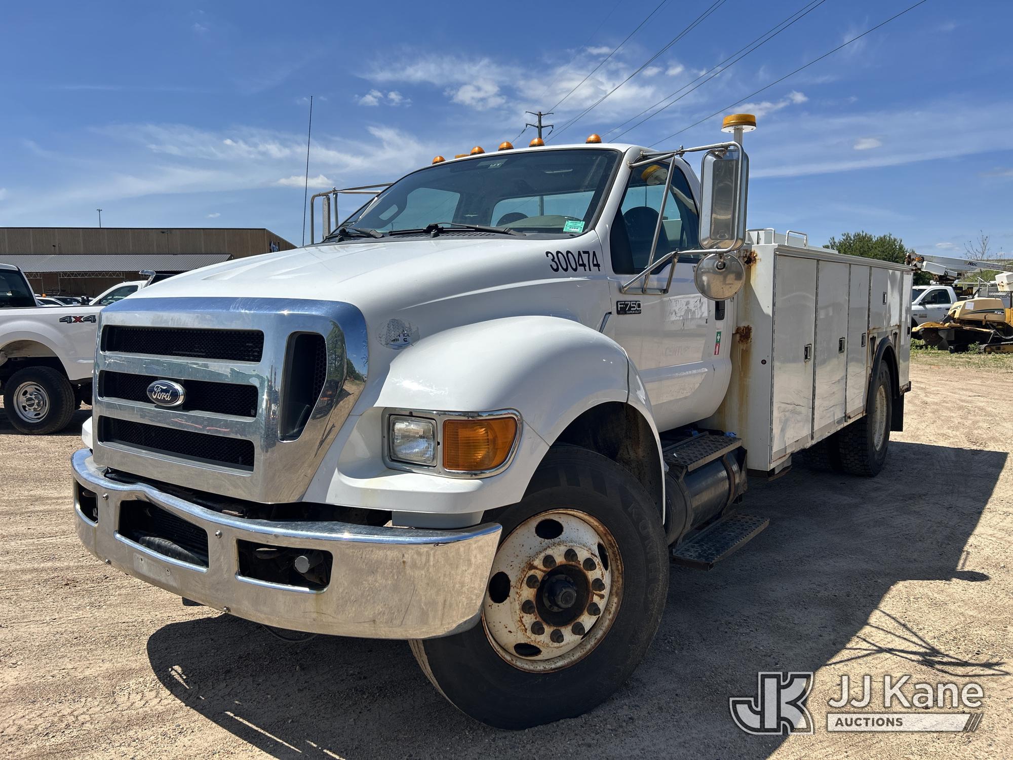 2012 Ford F-750 Enclosed Utility Truck