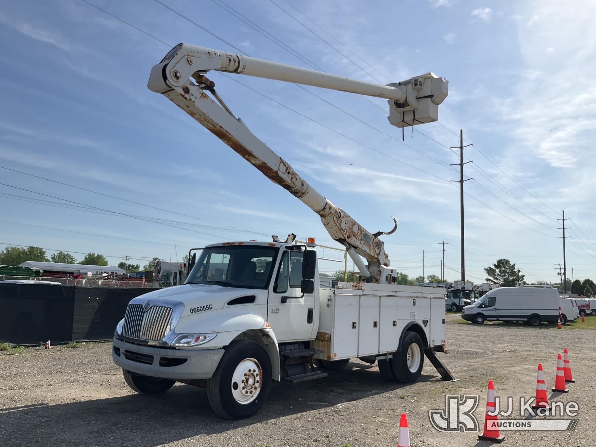 Photo of a 2006 International 4300