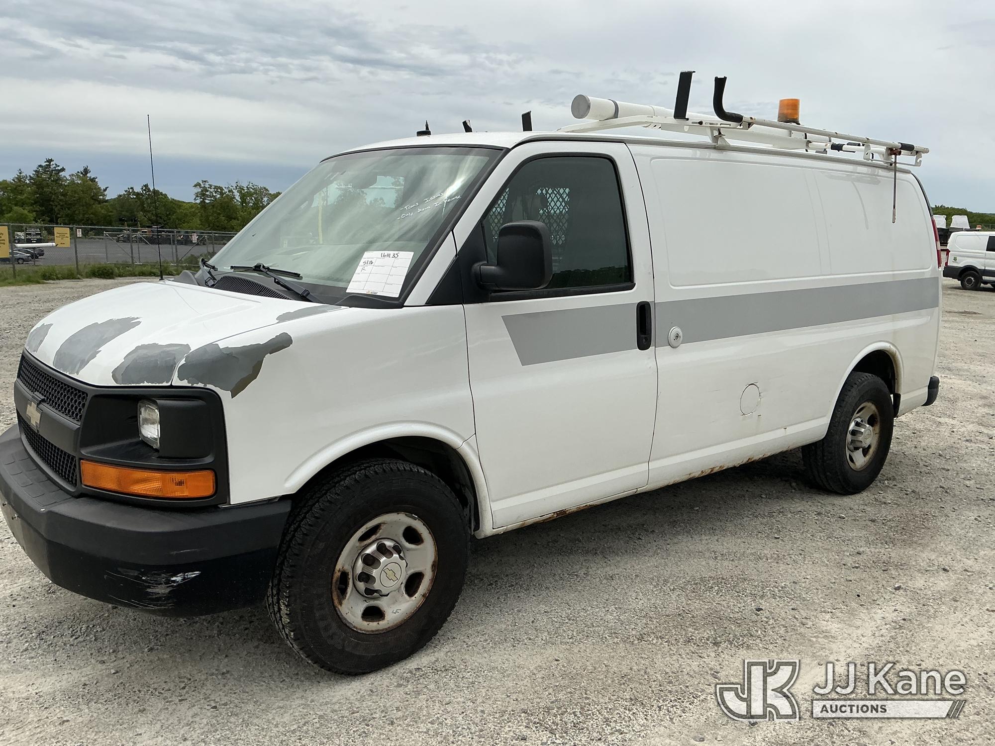 Photo of a 2011 Chevrolet Express G2500