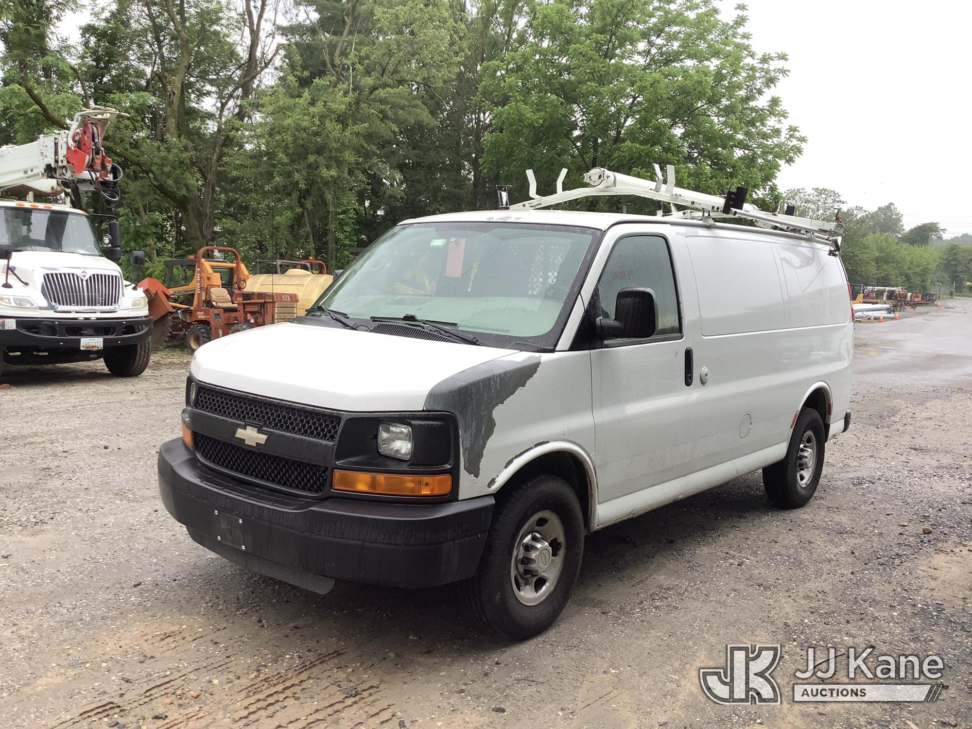 Photo of a 2011 Chevrolet Express G2500