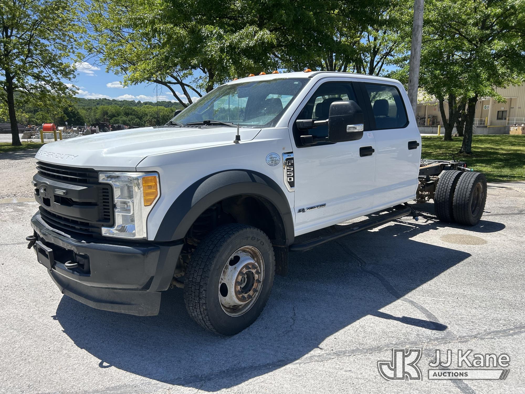 Photo of a 2017 Ford F550 4x4