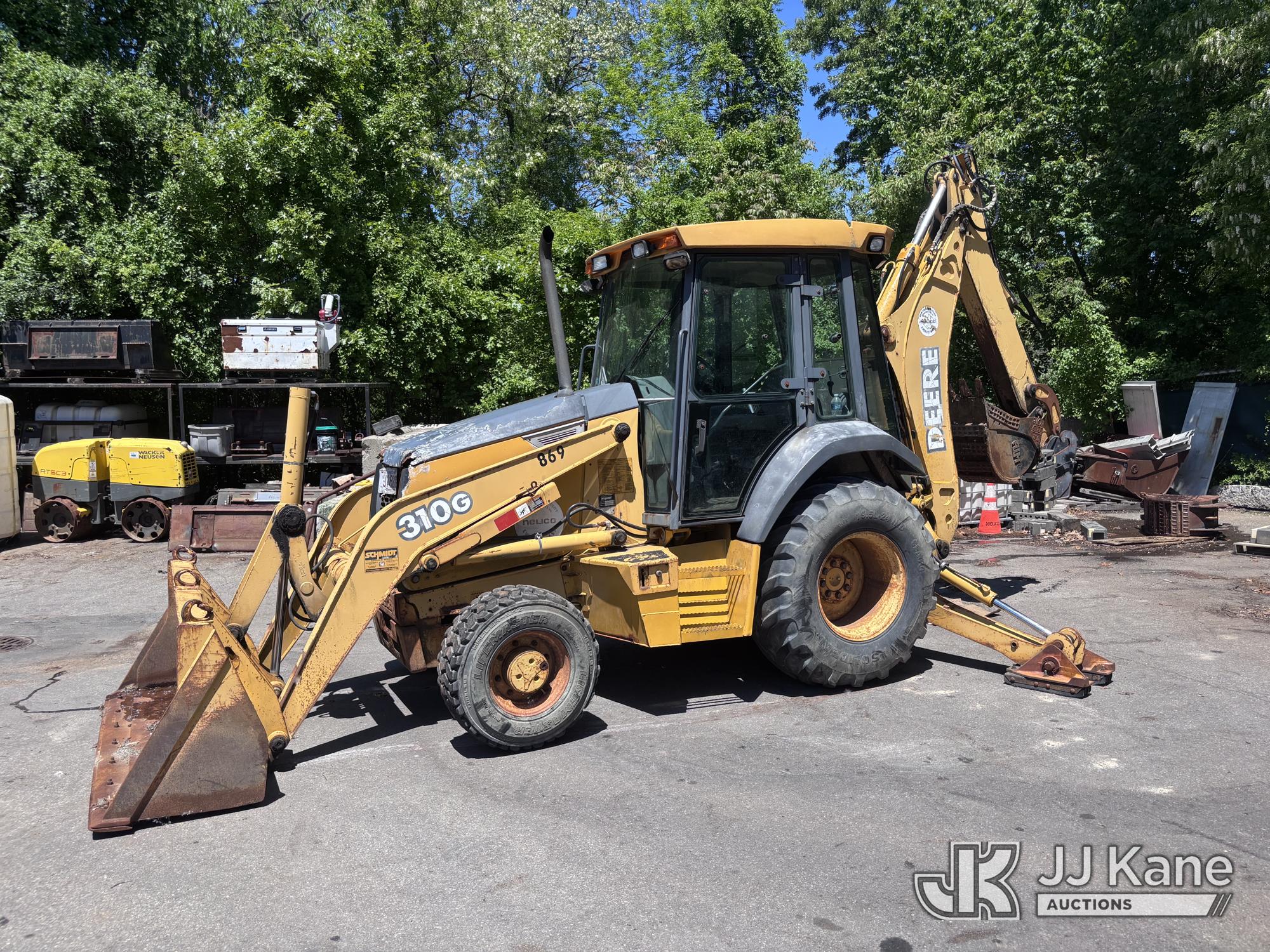Photo of a 2001 John Deere 310G 4x4