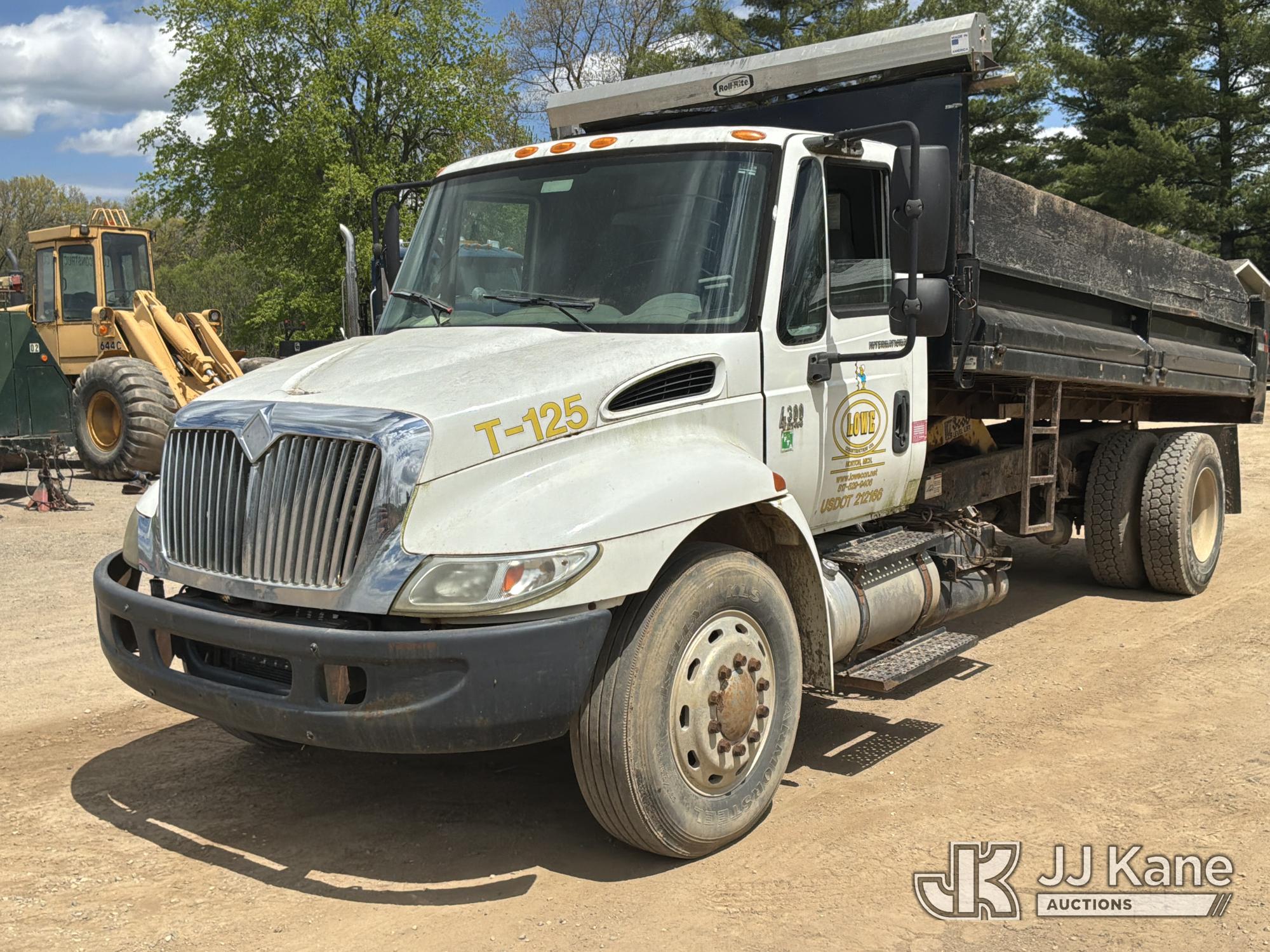 Photo of a 2006 International 4300