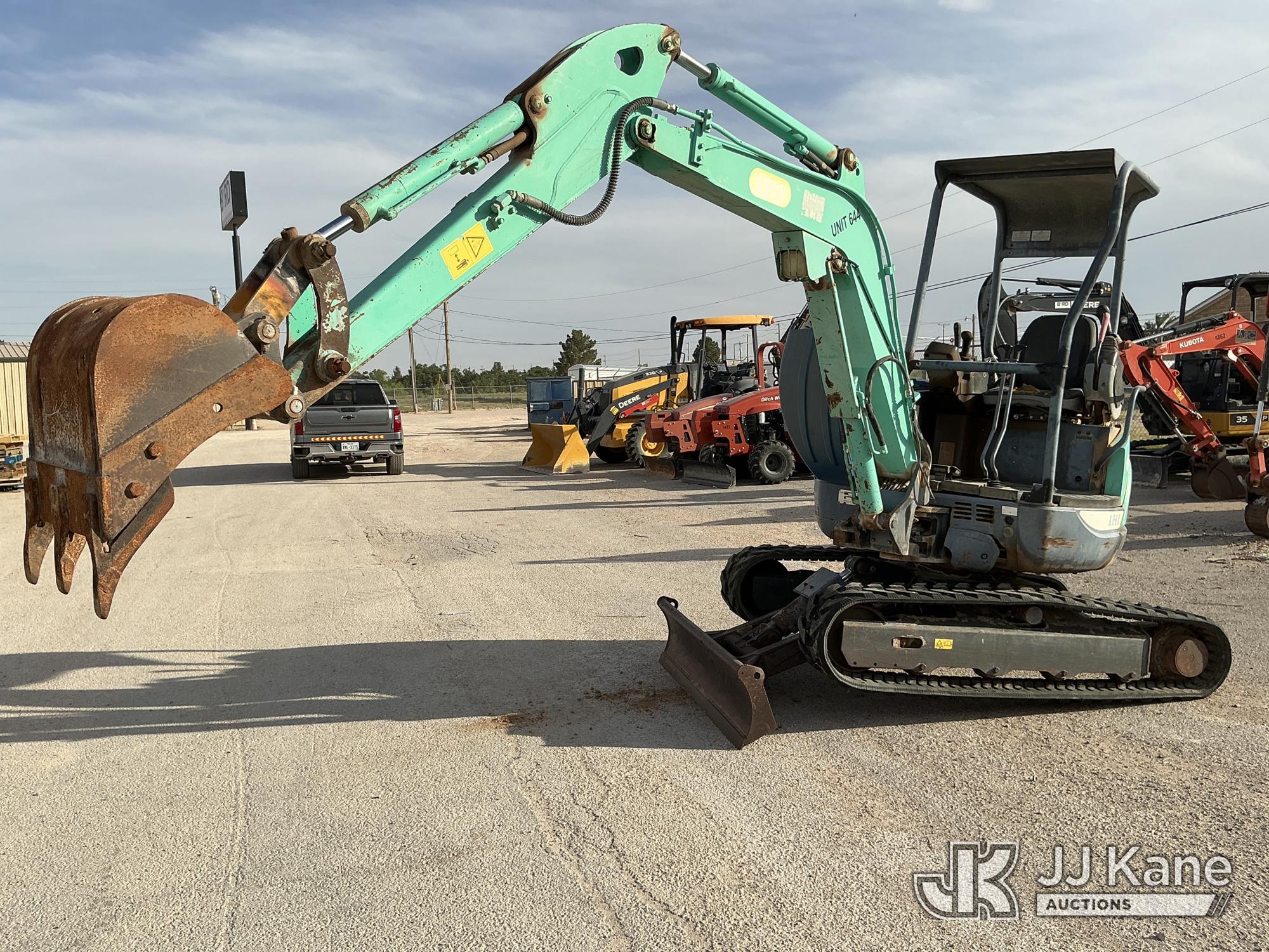 Photo of a 2012 IHI 30VX3