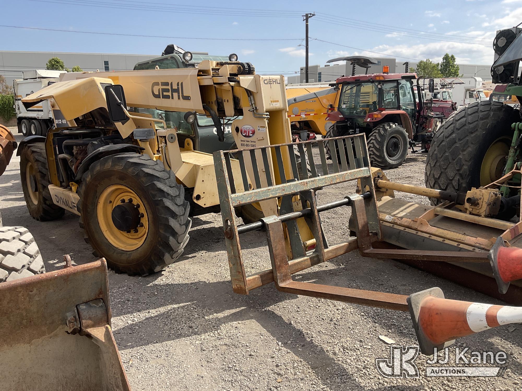 Photo of a 2011 Gehl 1240H