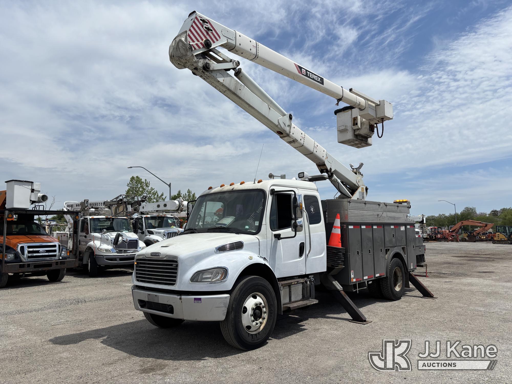Photo of a 2013 Freightliner M2 106