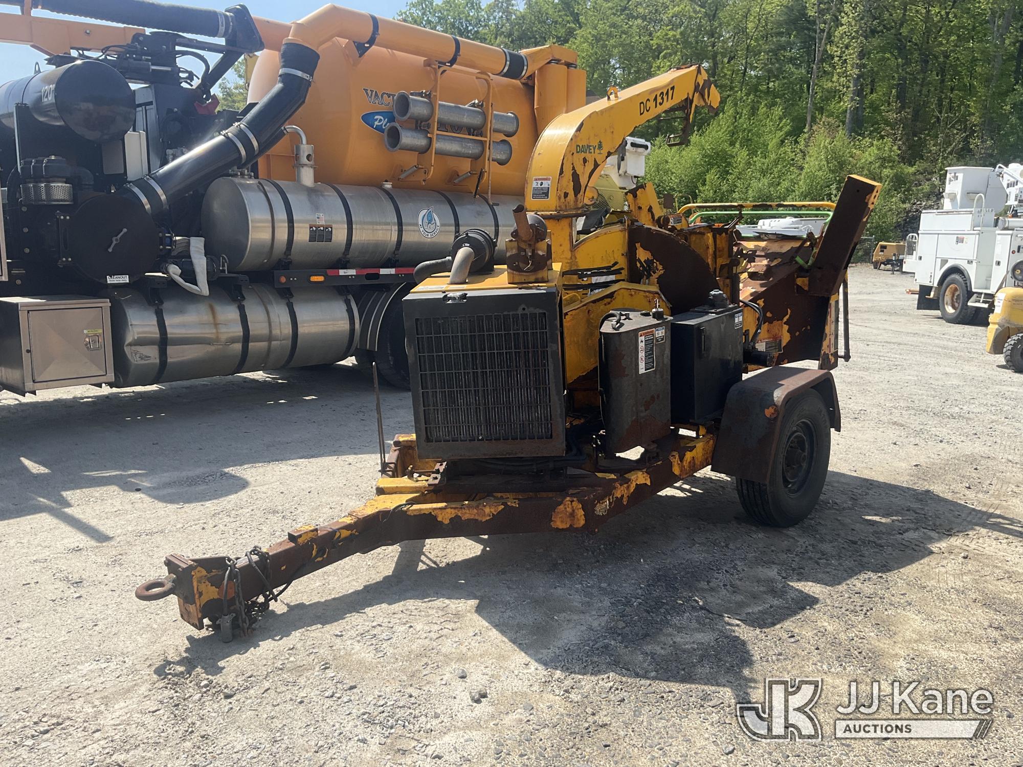 Photo of a 2017 Altec DC1317
