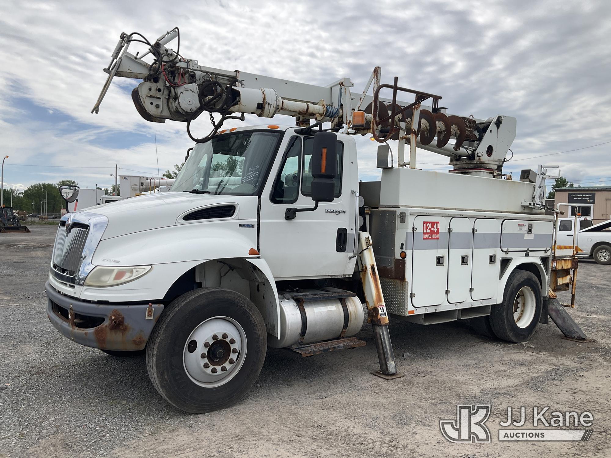 Photo of a 2011 International 4400