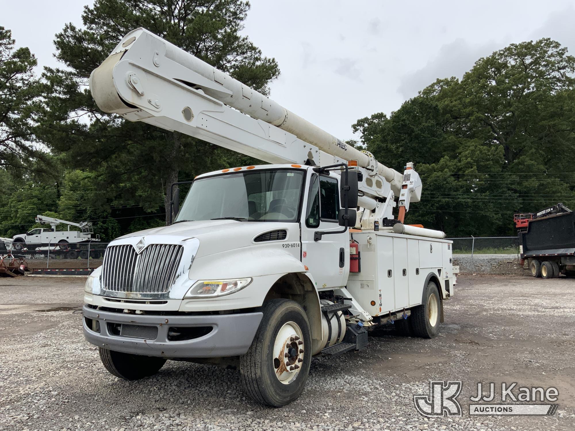Altec AN55E, Material Handling Bucket Truck rear mounted on 2016 International DuraStar 4300 Utility Truck