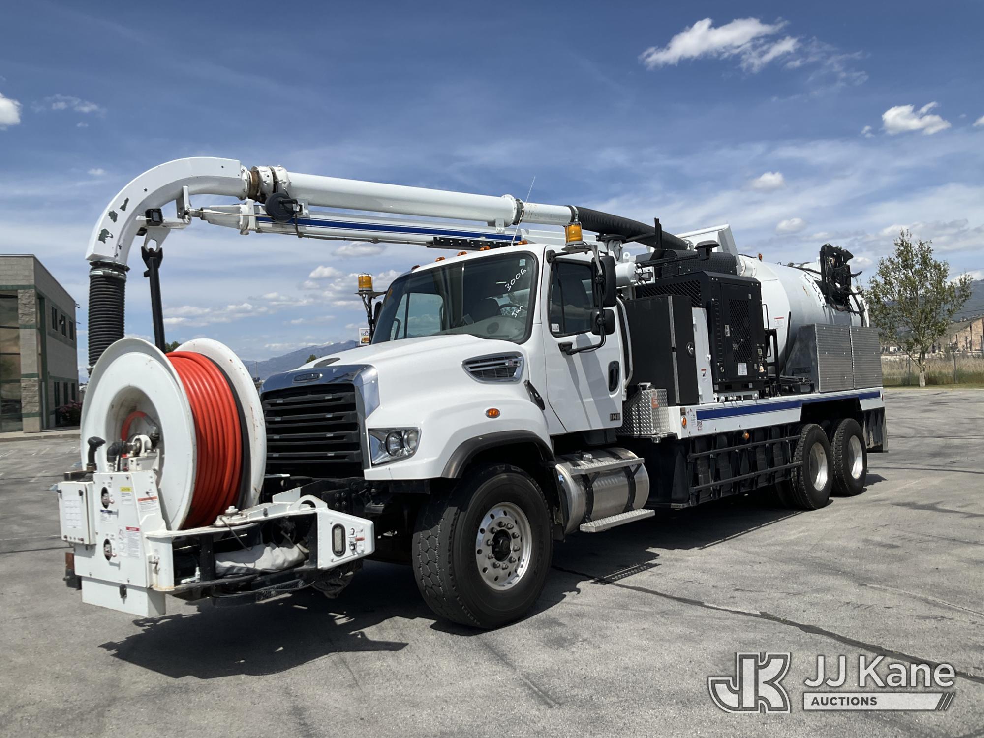 Photo of a 2017 Freightliner 114SD