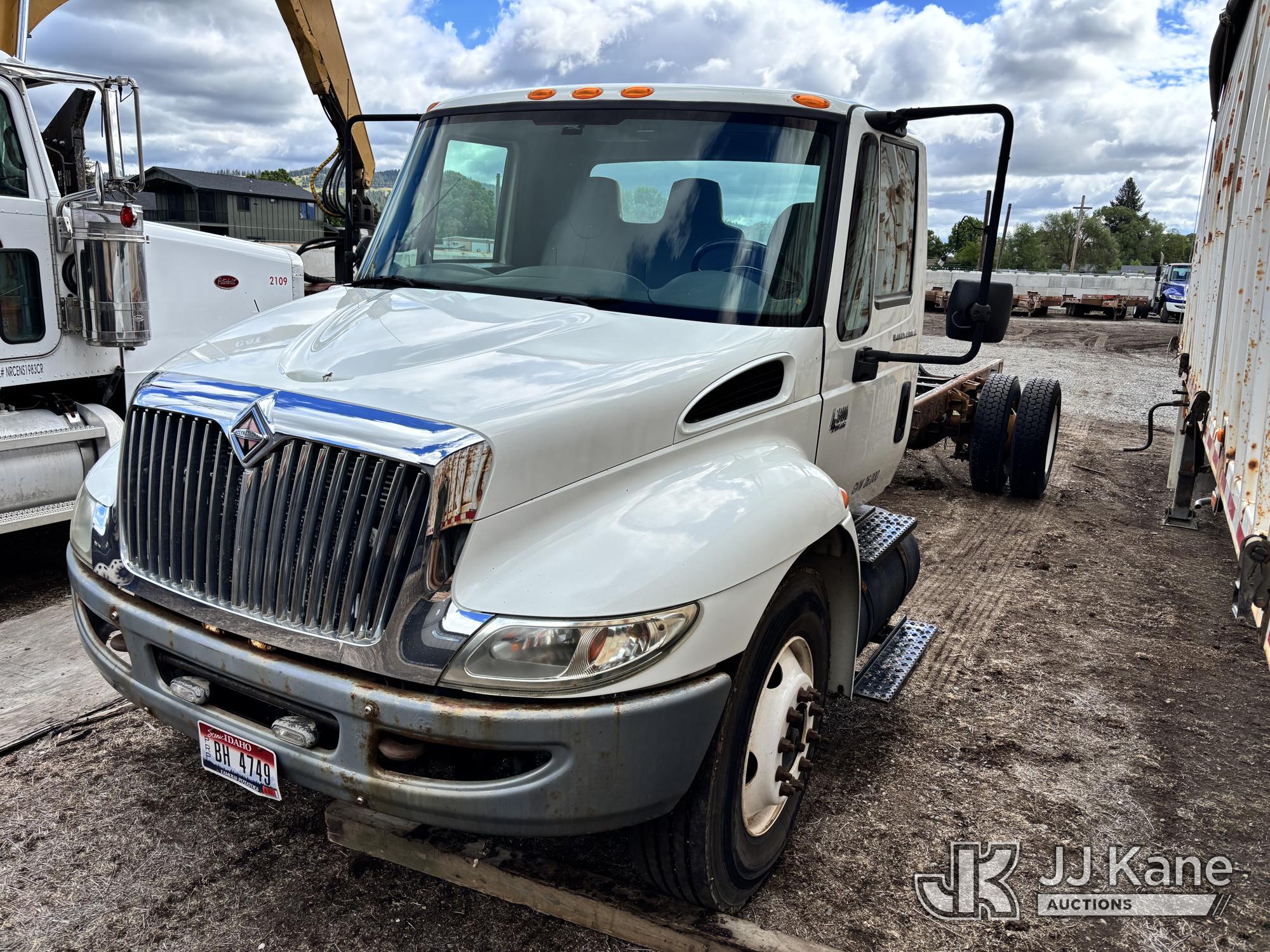Photo of a 2008 International 4300