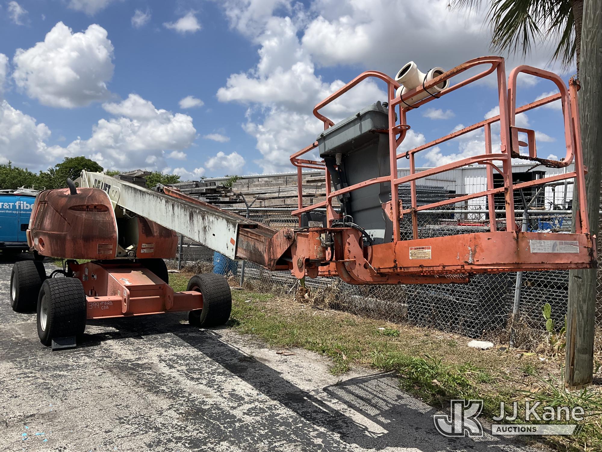 Photo of a 2014 JLG 400S