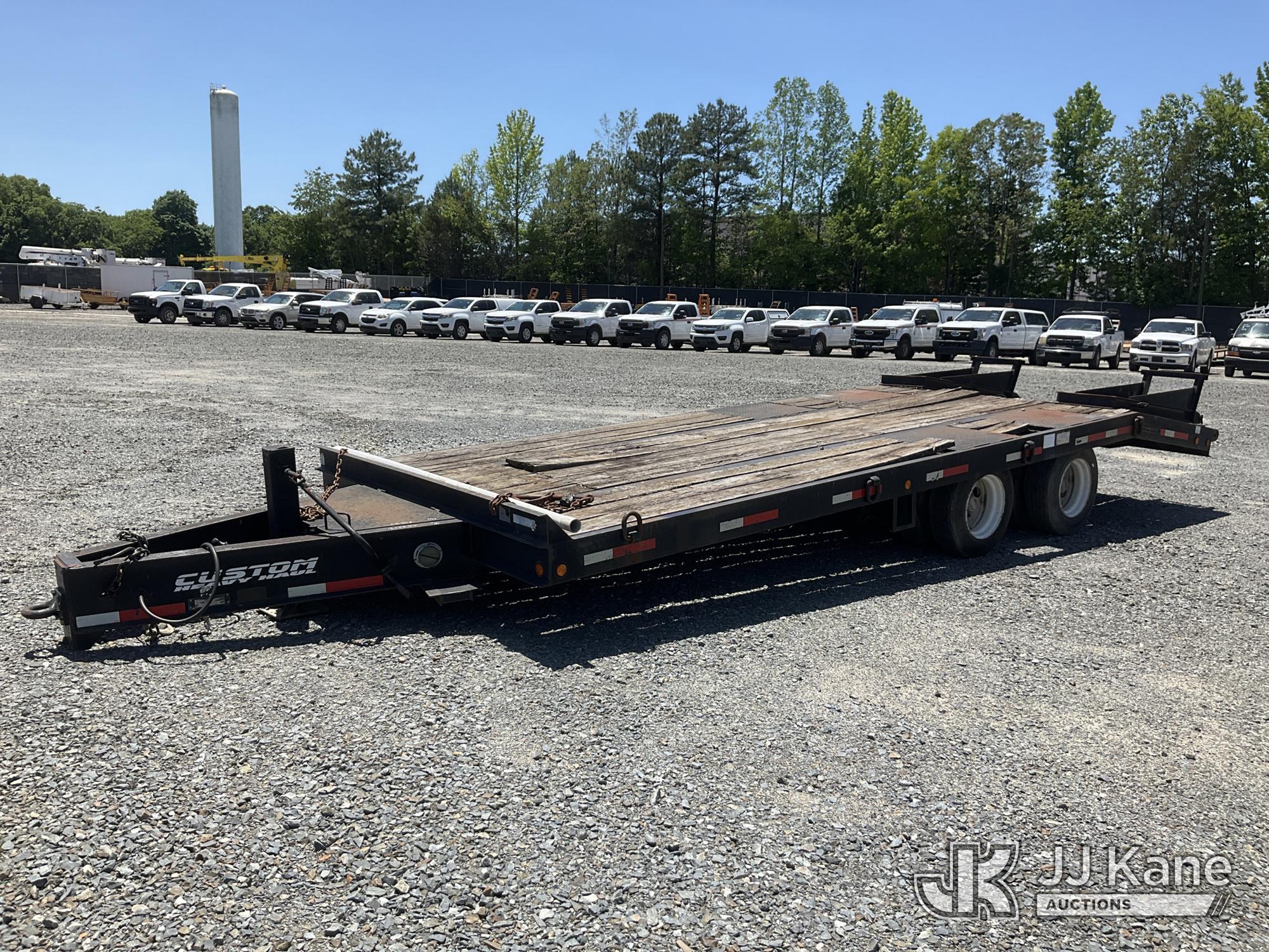 Photo of a 2017 Lucon 12T192ALPHD