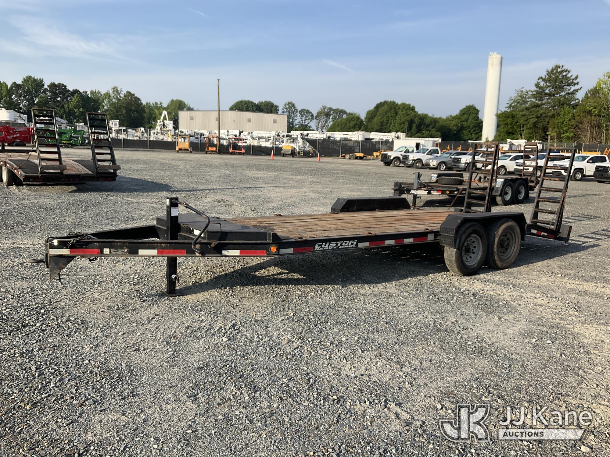 Photo of a 2019 Lucon 5T202BW