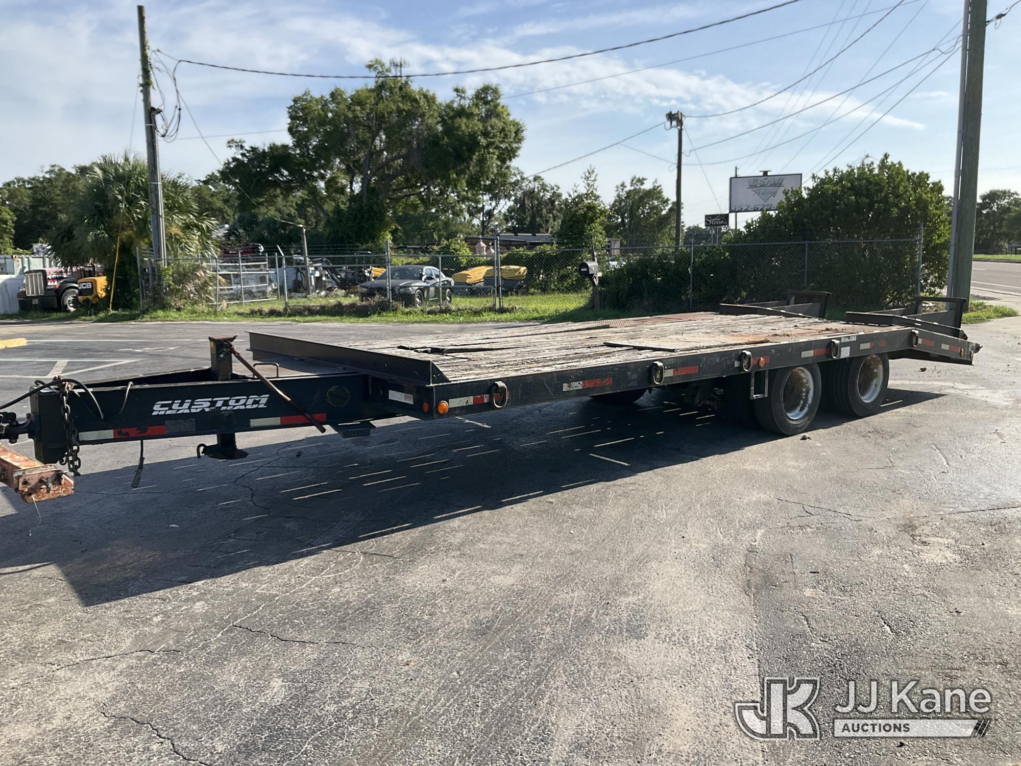Photo of a 2014 Lucon 10 Ton