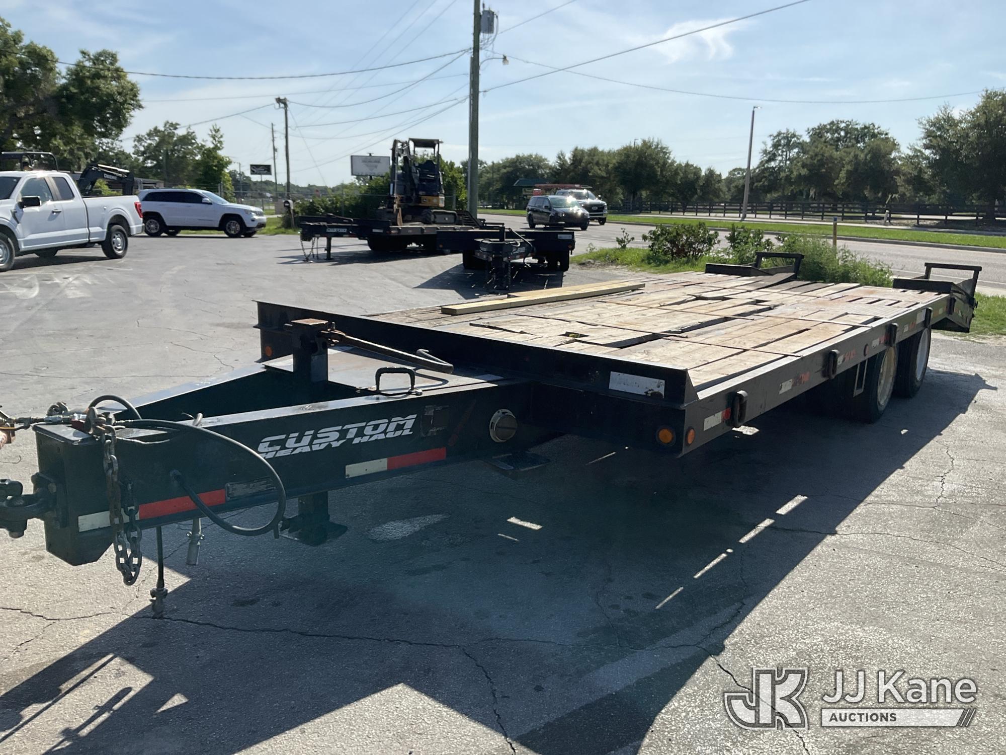 Photo of a 2016 Lucon 12 Ton