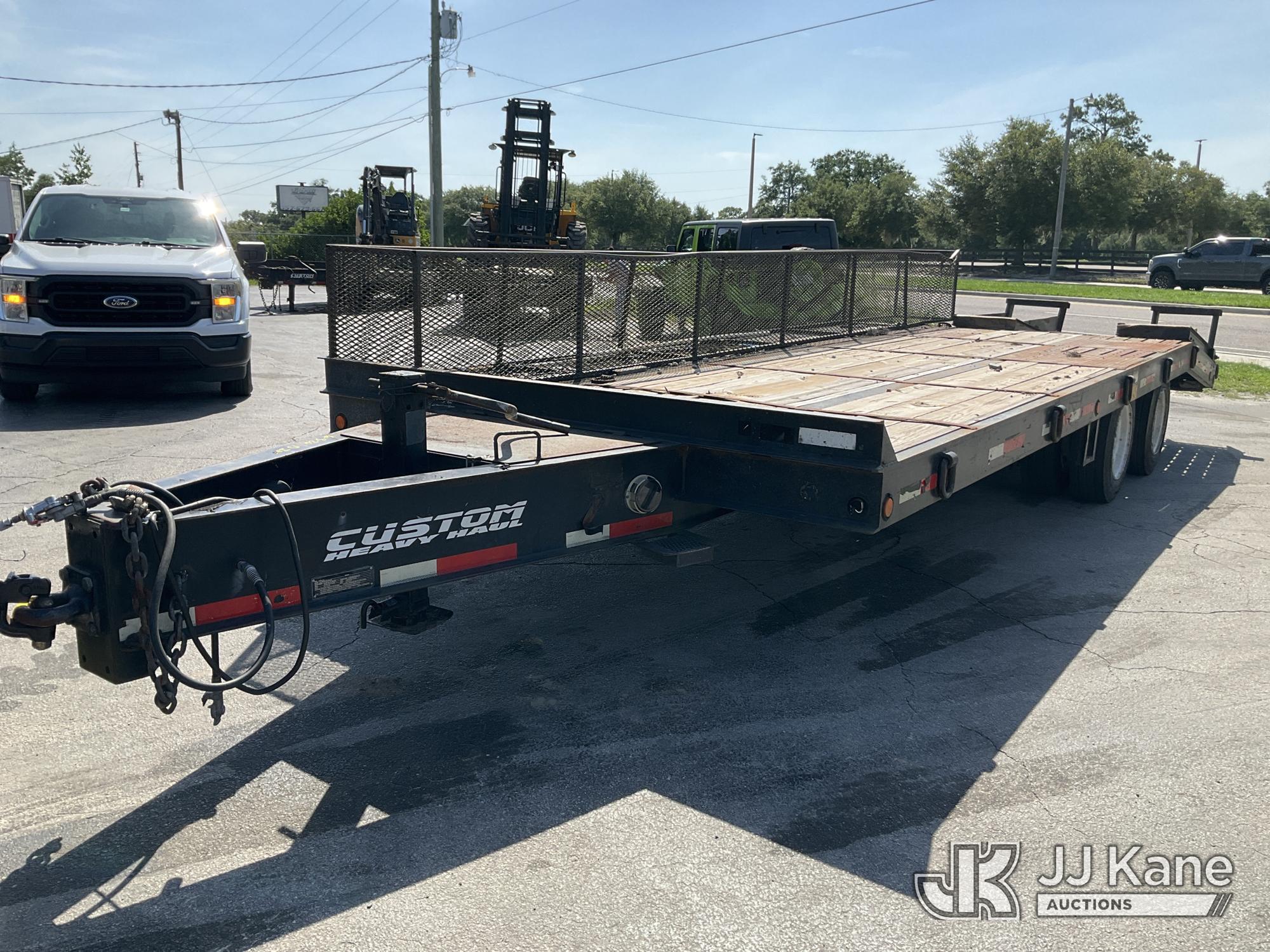 Photo of a 2016 Lucon 12 Ton