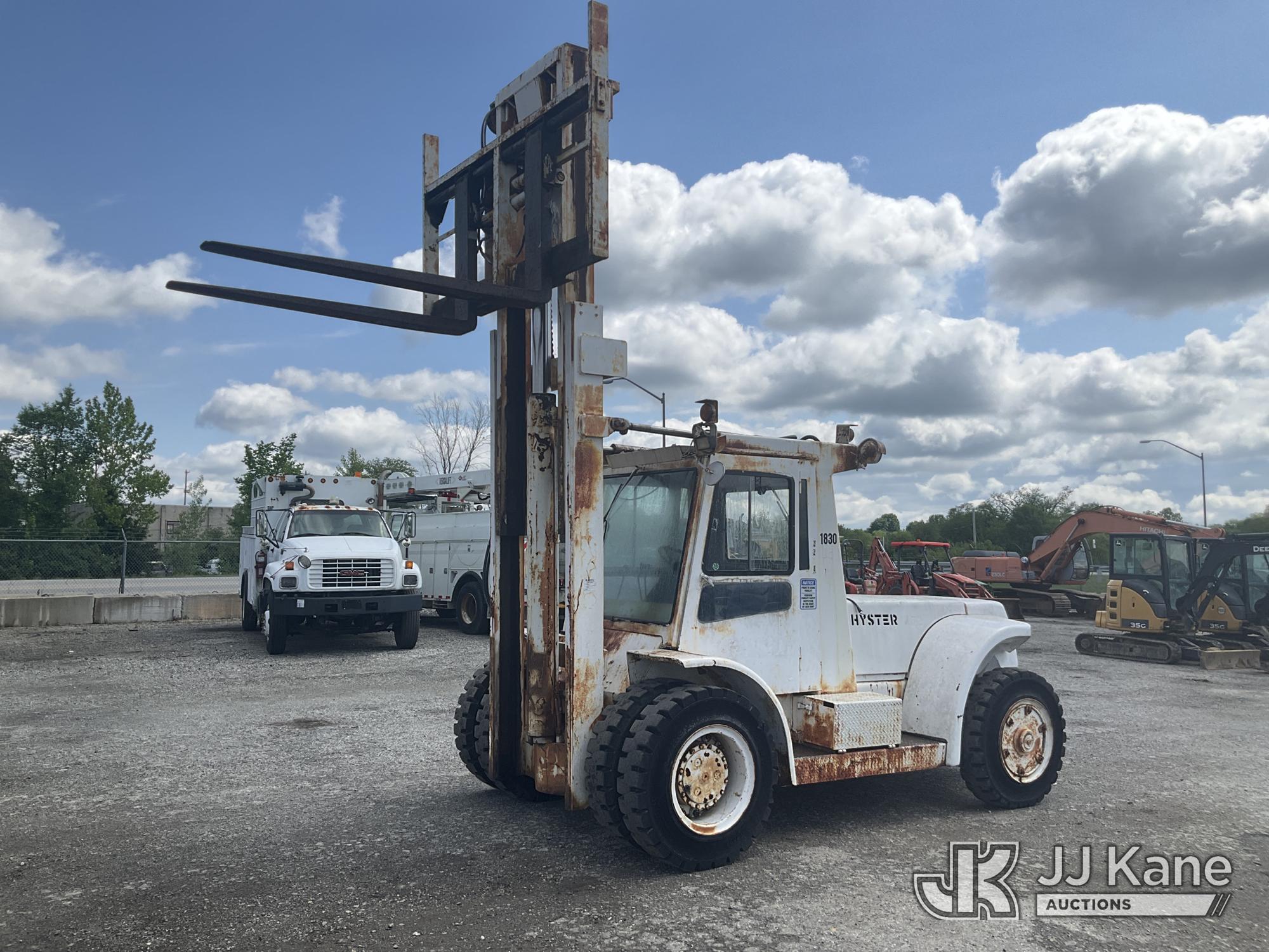 Photo of a 1982 Hyster H275H