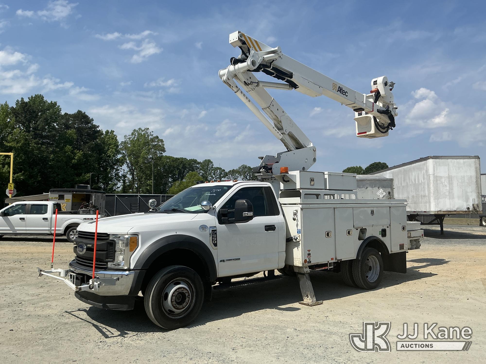 Photo of a 2017 Ford F-550 4X4
