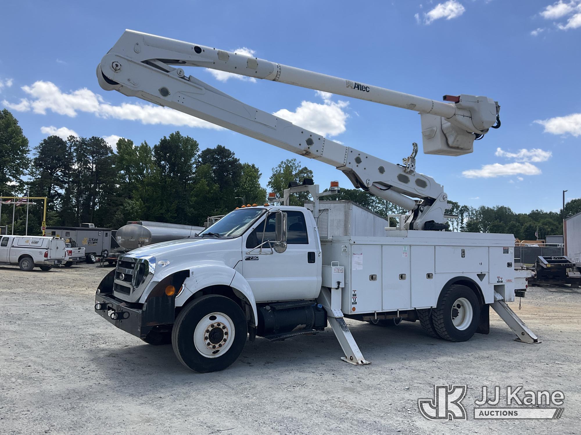 Altec AA55E-MH, Material Handling Bucket Truck rear mounted on 2013 Ford F750 Utility Truck