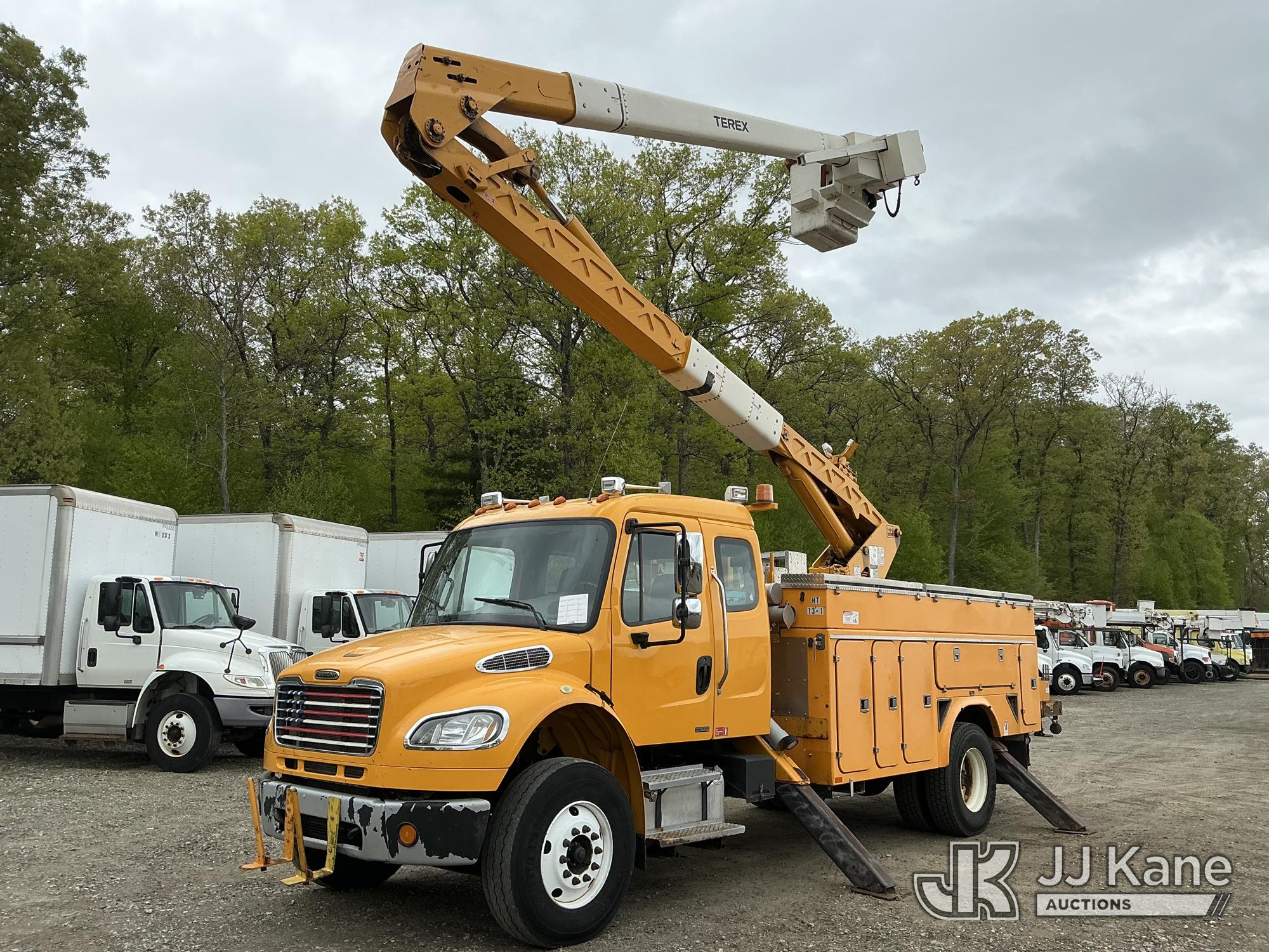Photo of a 2011 Freightliner M2 106