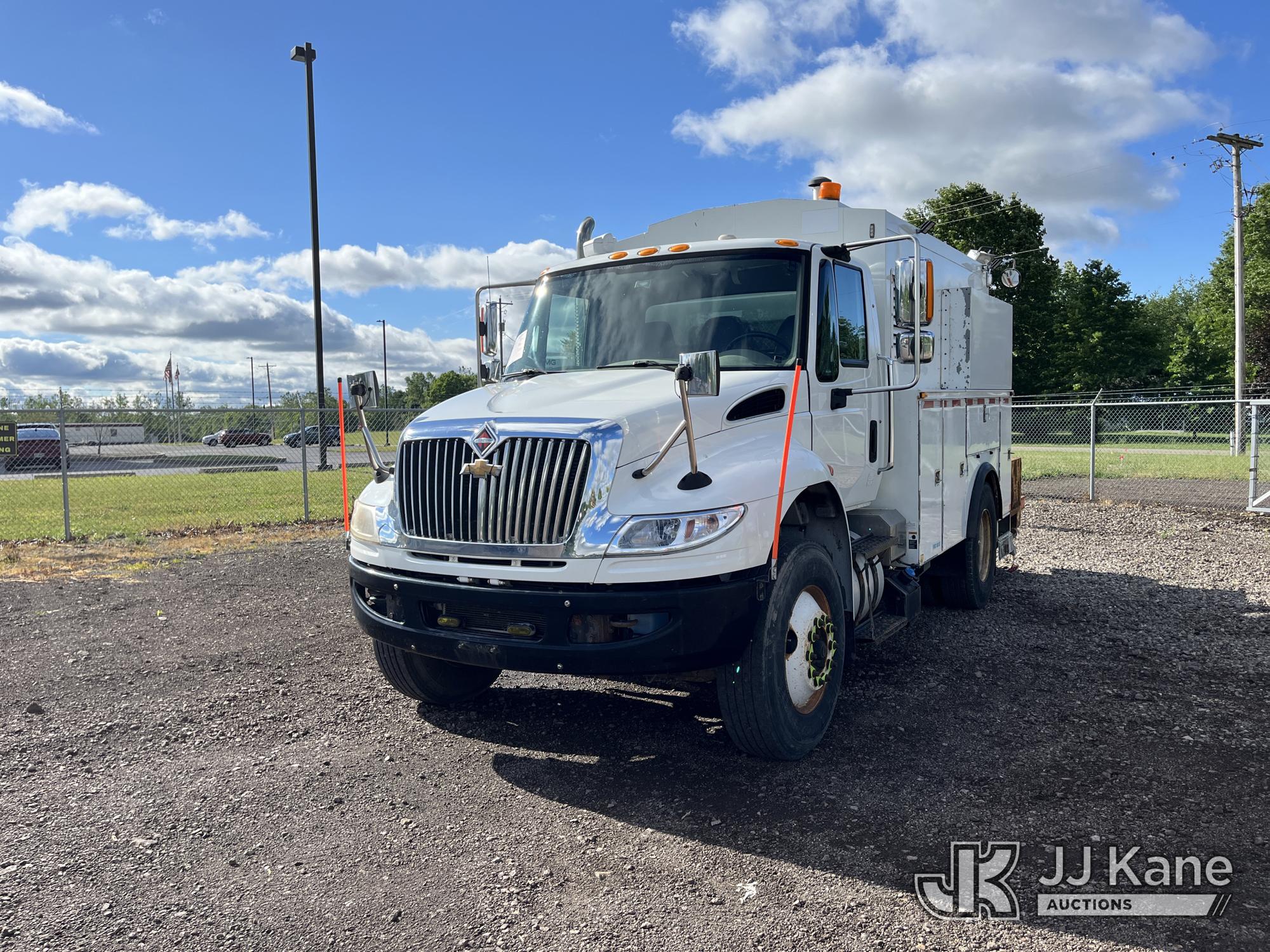 Photo of a 2016 International 4400