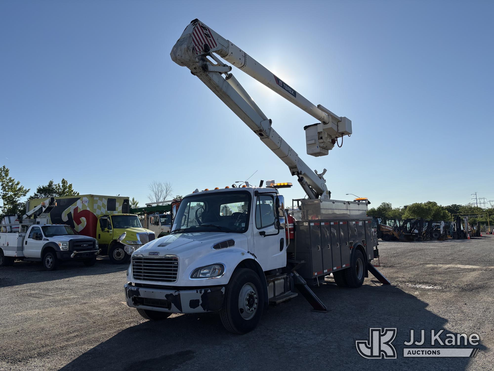 Photo of a 2015 Freightliner M2 106