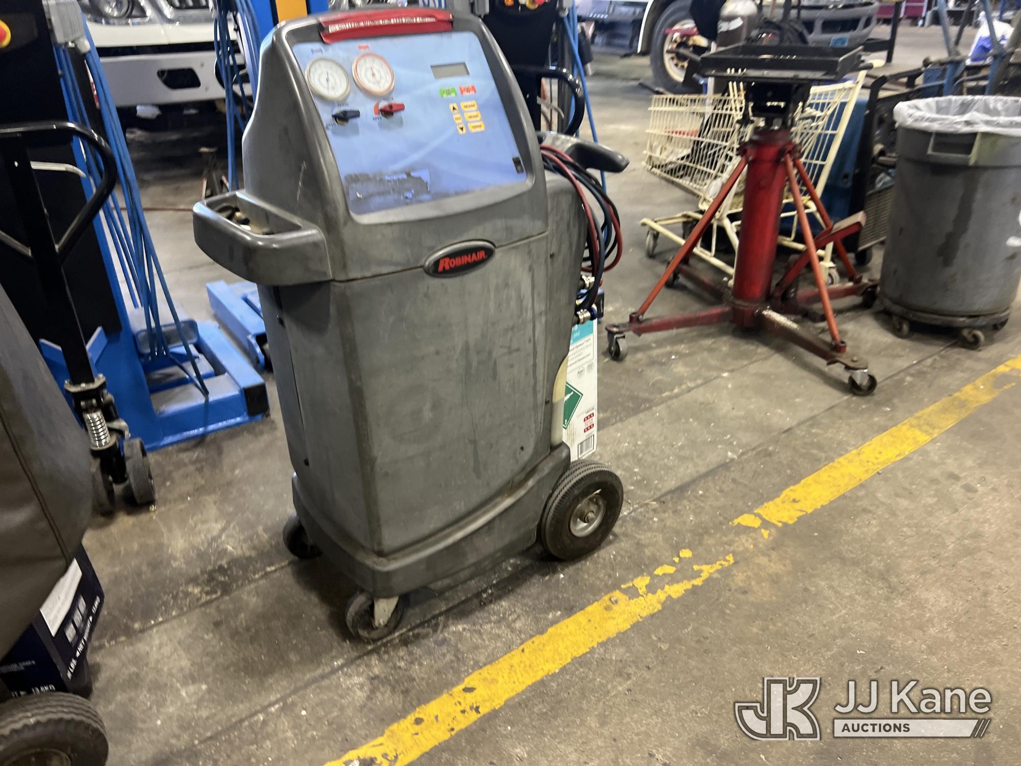 Robinaire Refrigerant Reclaim System (Municipality Owned) ((Condition Unknown)) NOTE: This unit is being sold AS IS/WHERE IS via Timed Auction and is located in Dothan