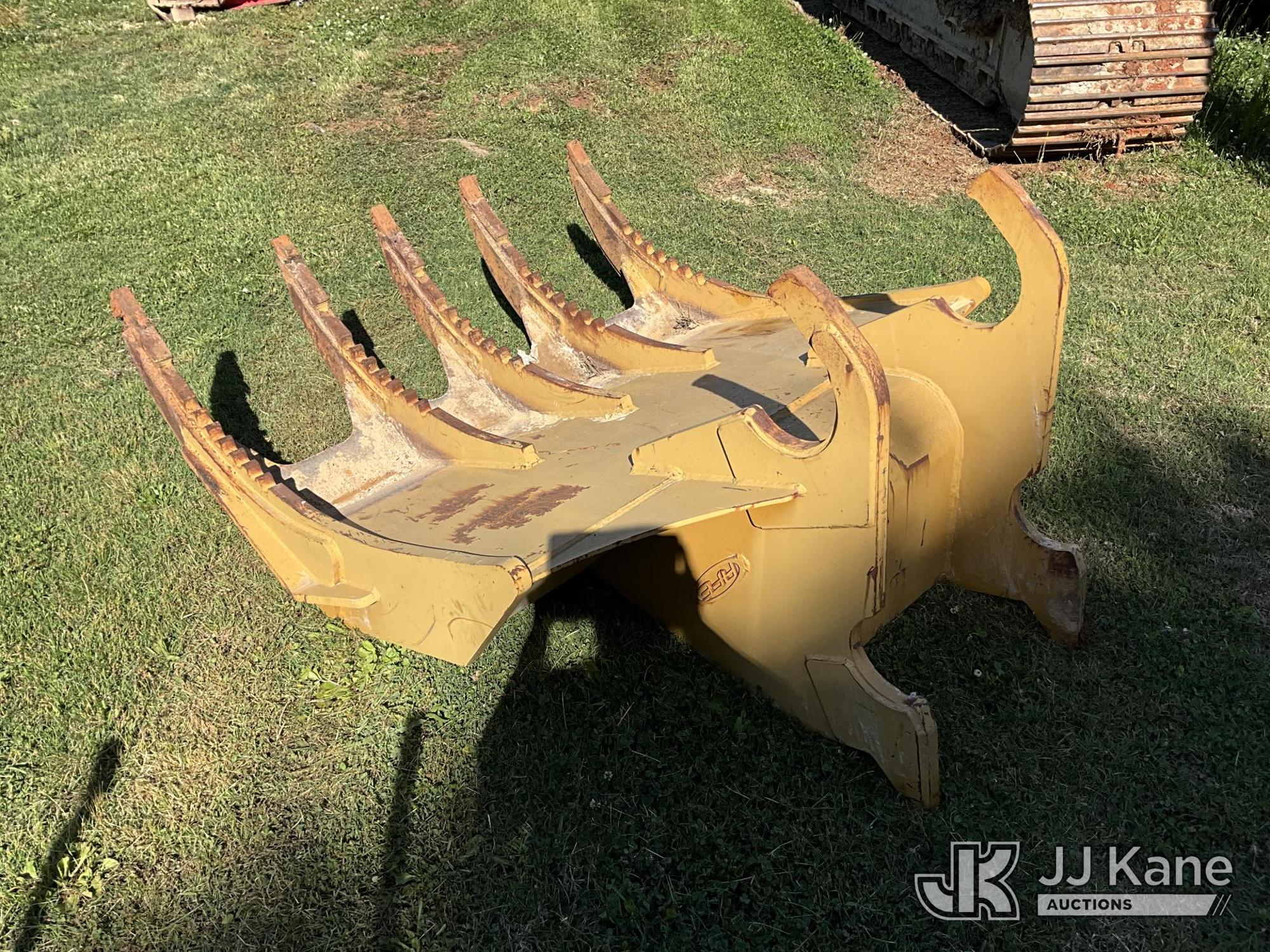 Advanced Forest Equipment Thumb Attachment