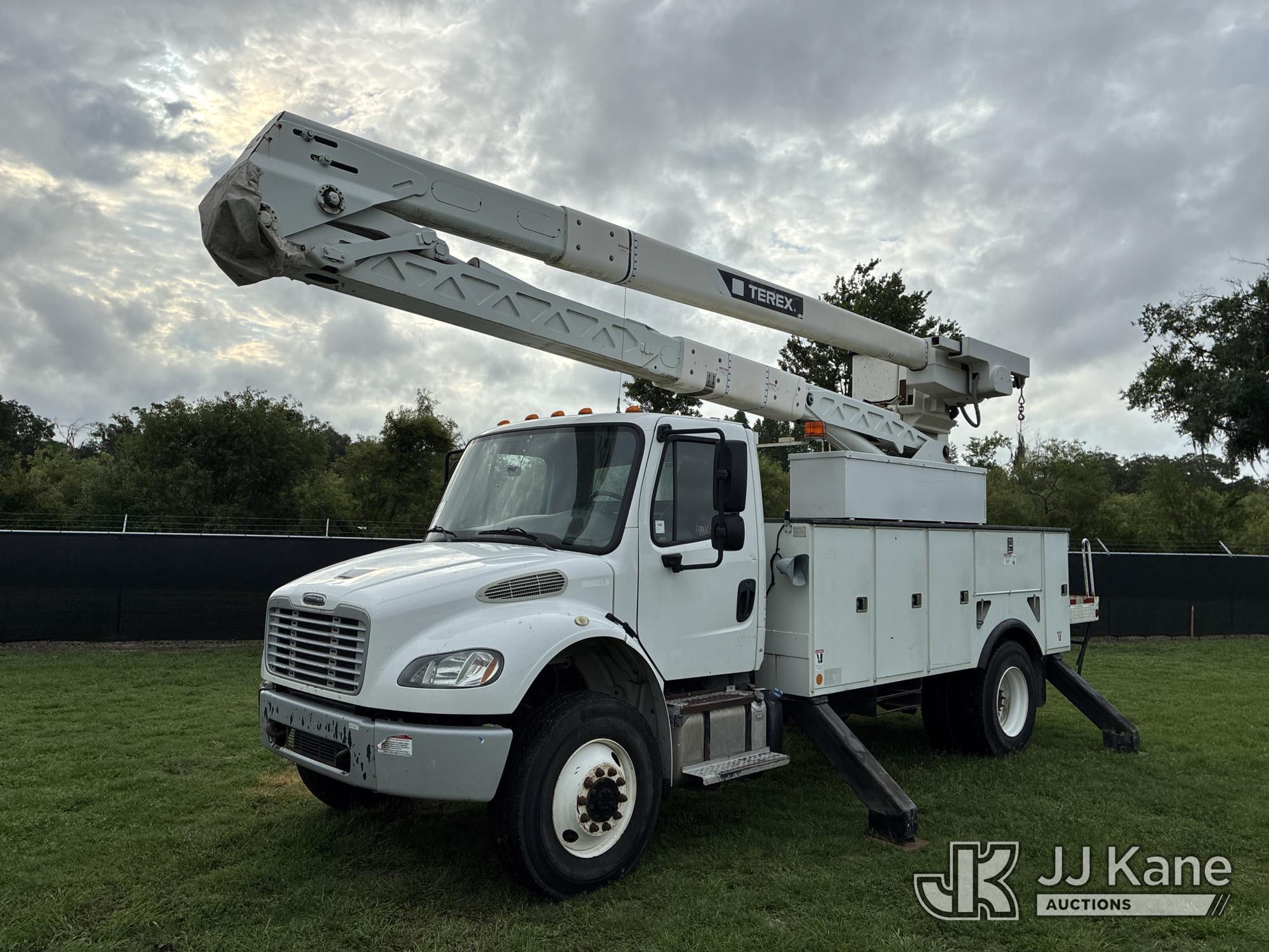 Photo of a 2016 Freightliner M2 106 4x4