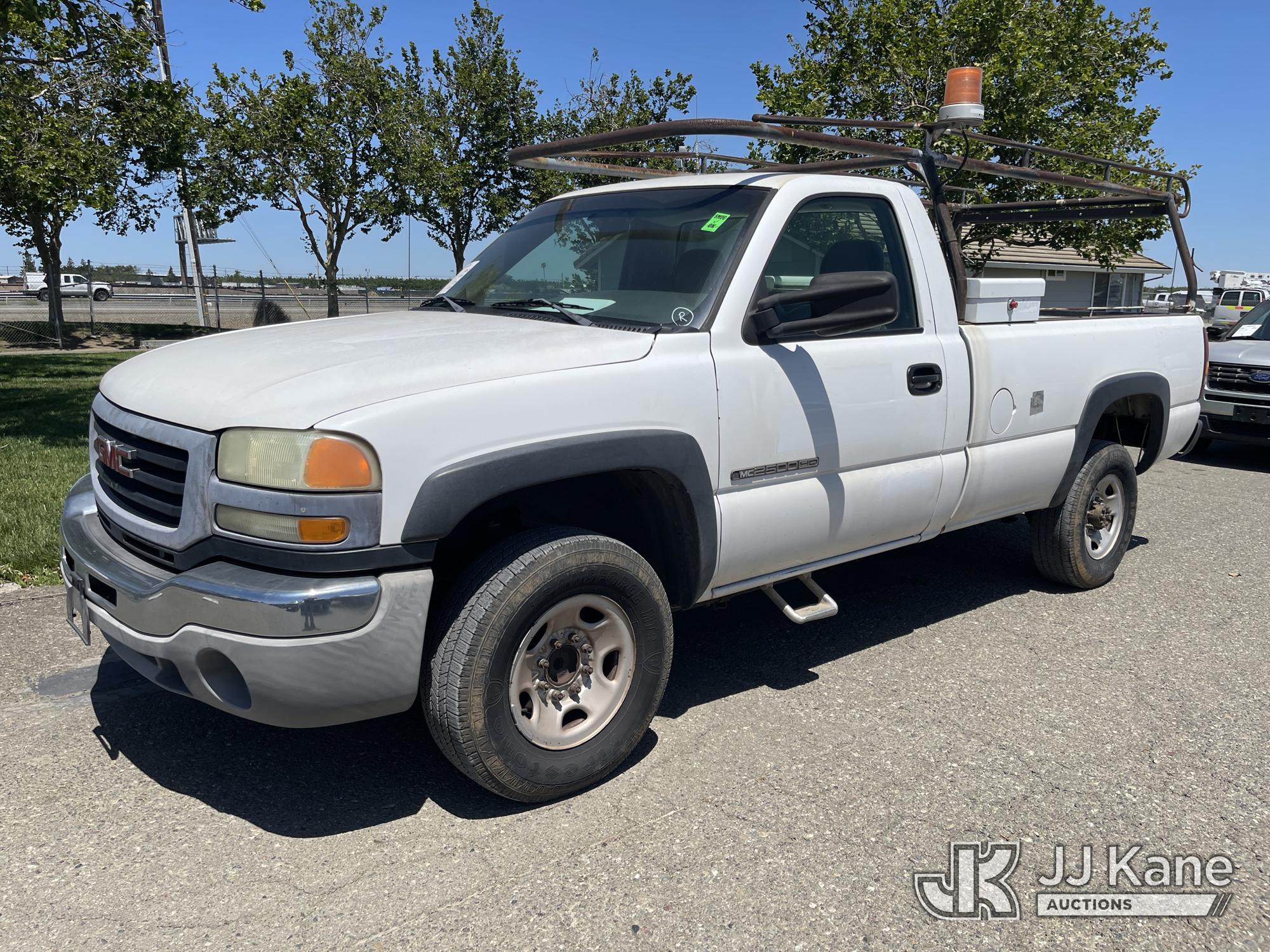 Photo of a 2003 GMC Sierra 2500HD
