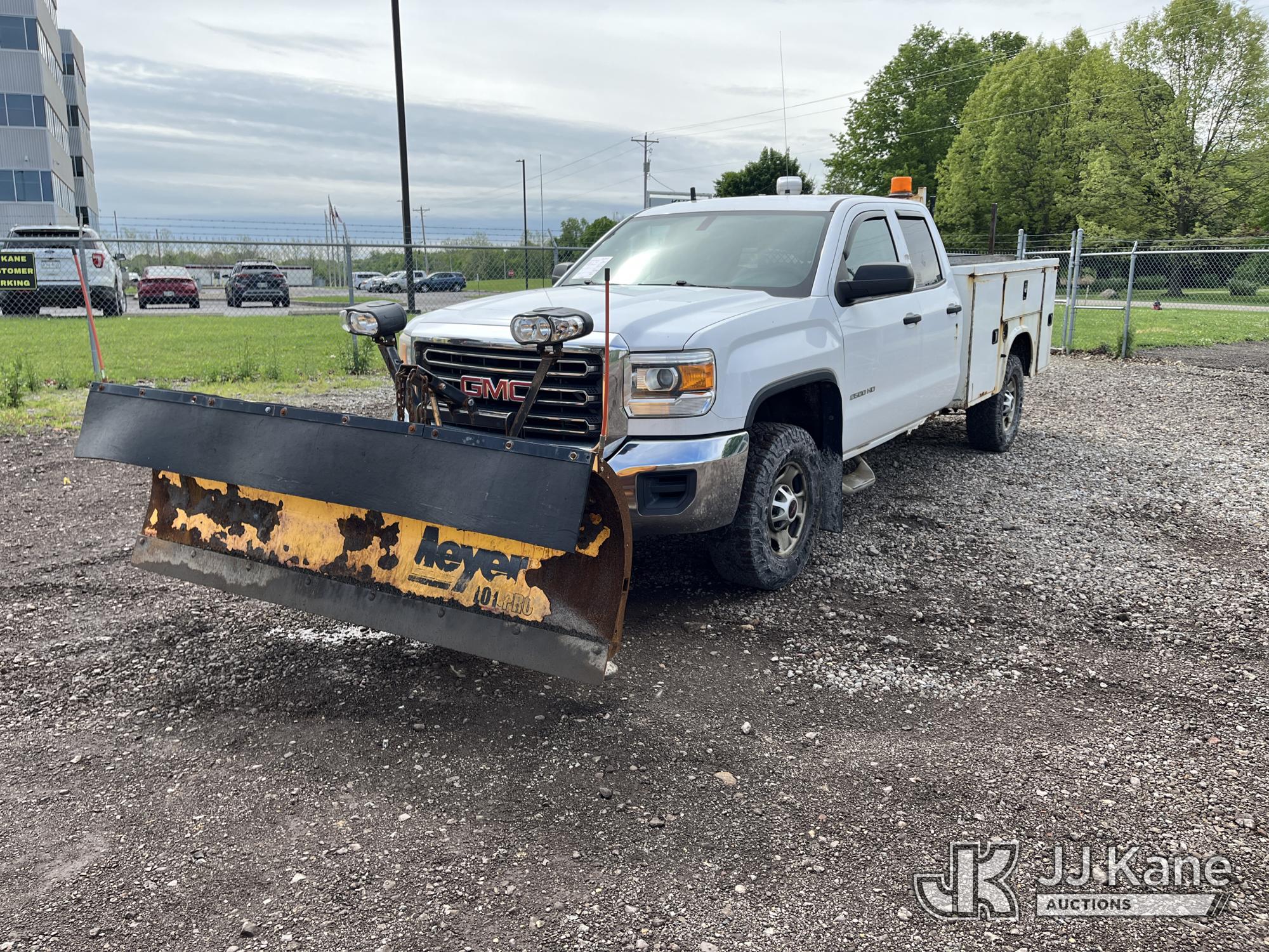 Photo of a 2015 GMC Sierra 2500HD 4x4