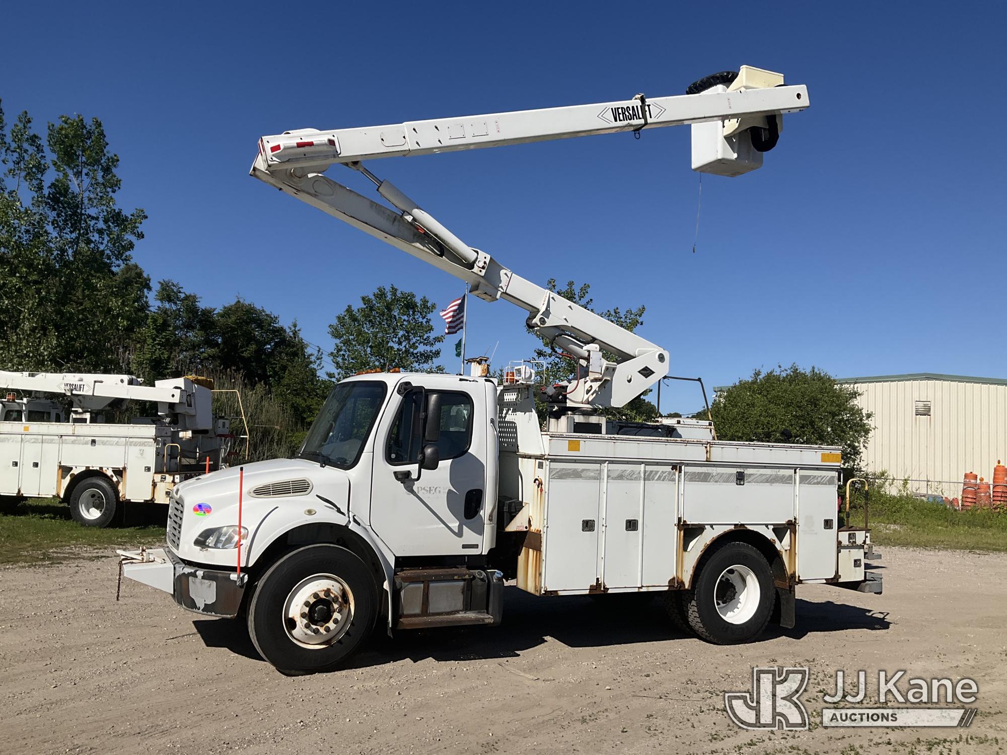 Photo of a 2012 Freightliner M2 106